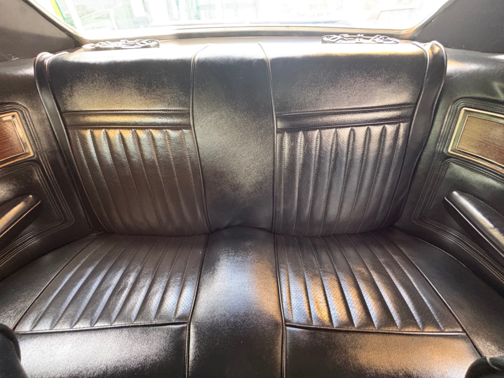 Vehicle photo 34