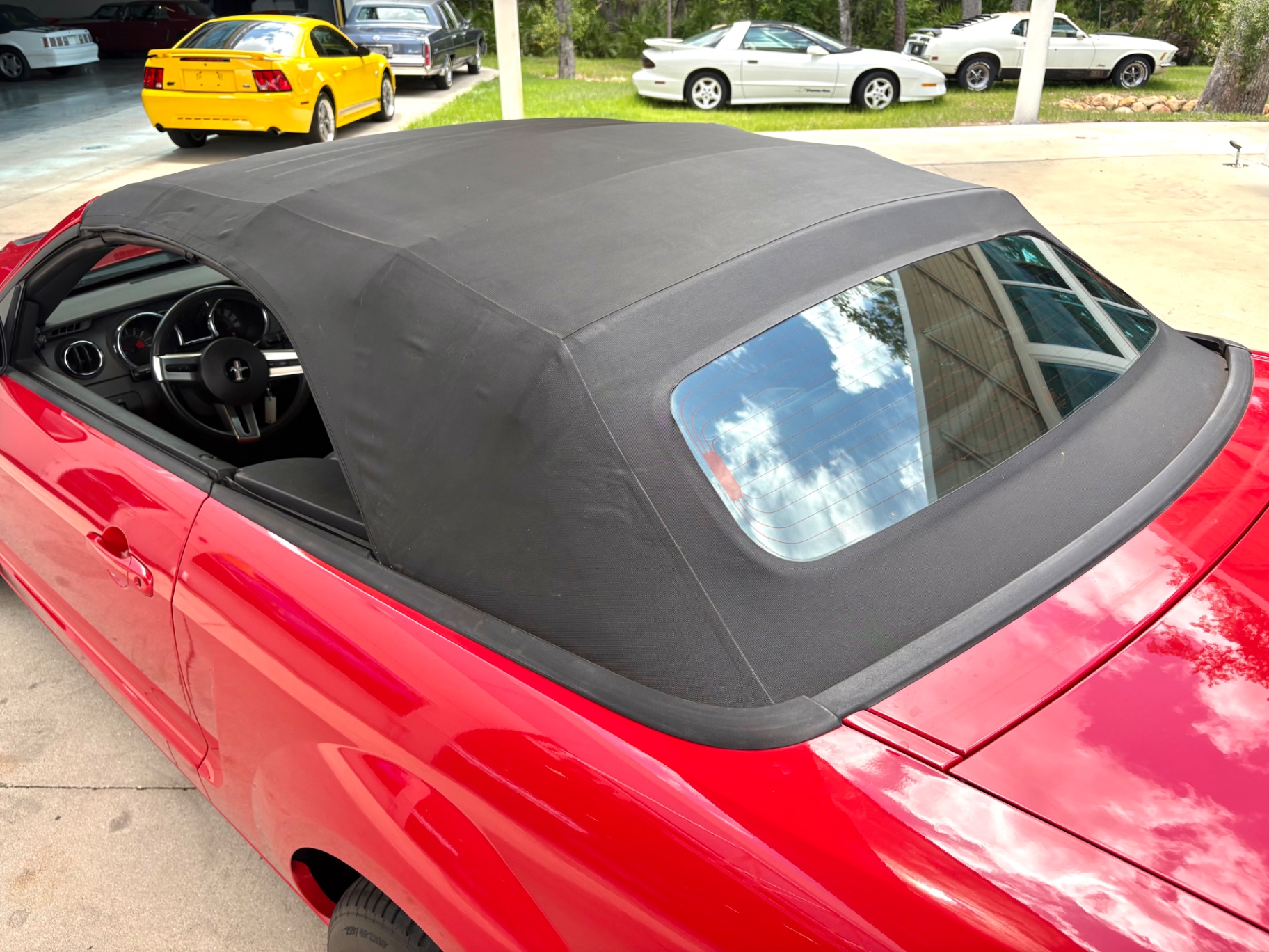 Vehicle photo 34