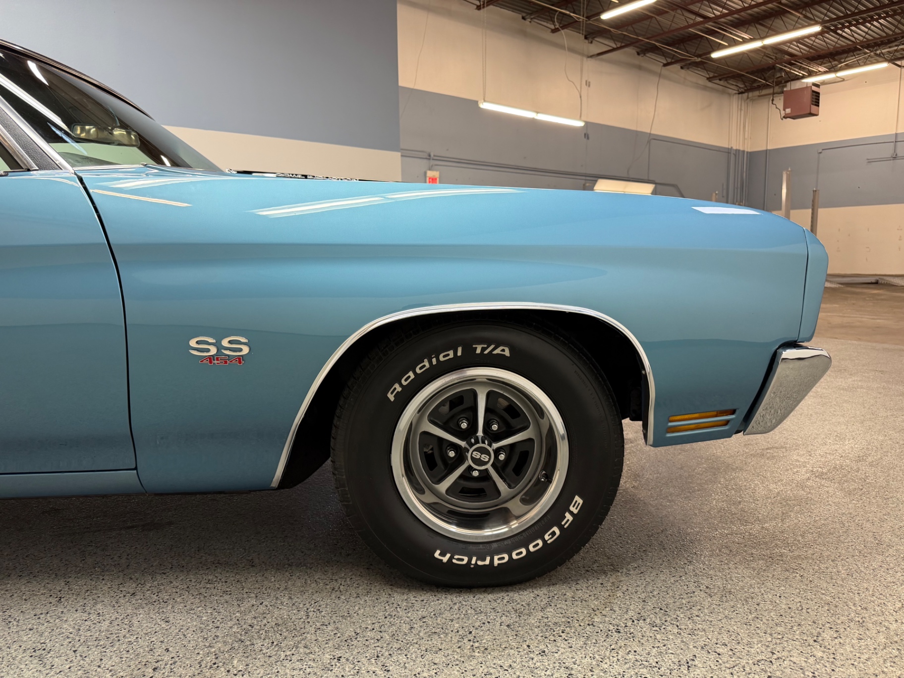 Vehicle photo 51
