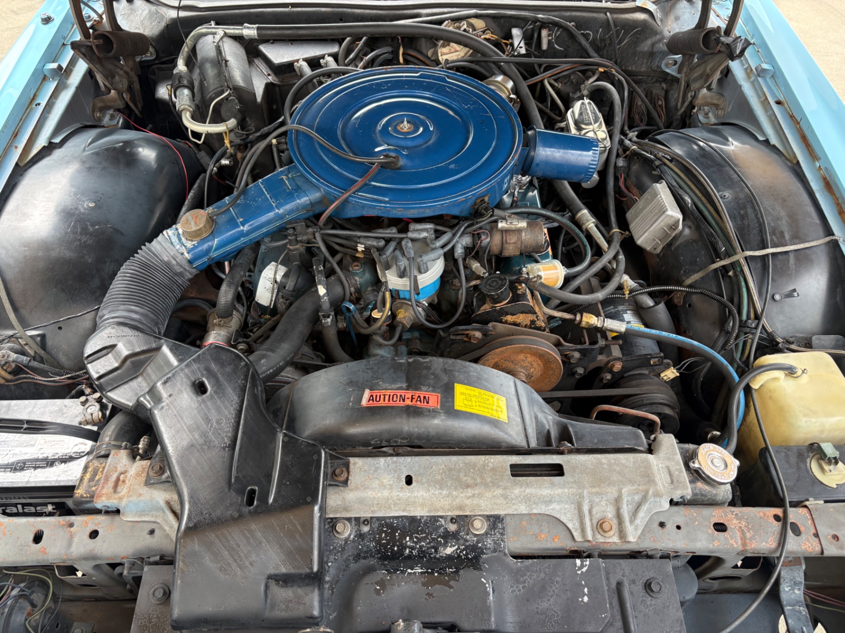 Vehicle photo 28