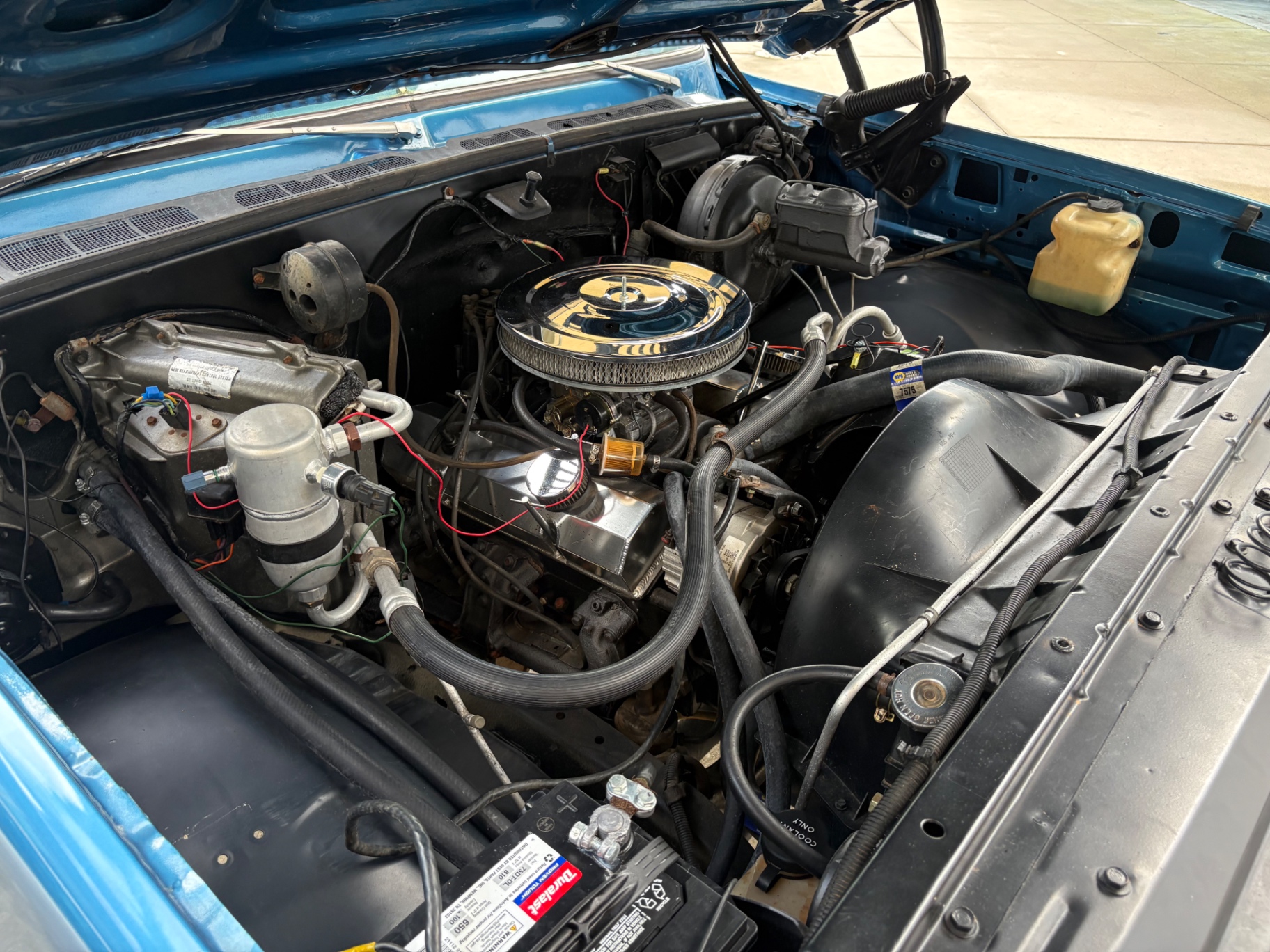 Vehicle photo 26