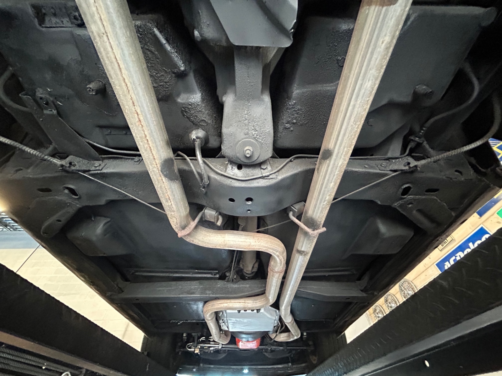 Vehicle photo 45