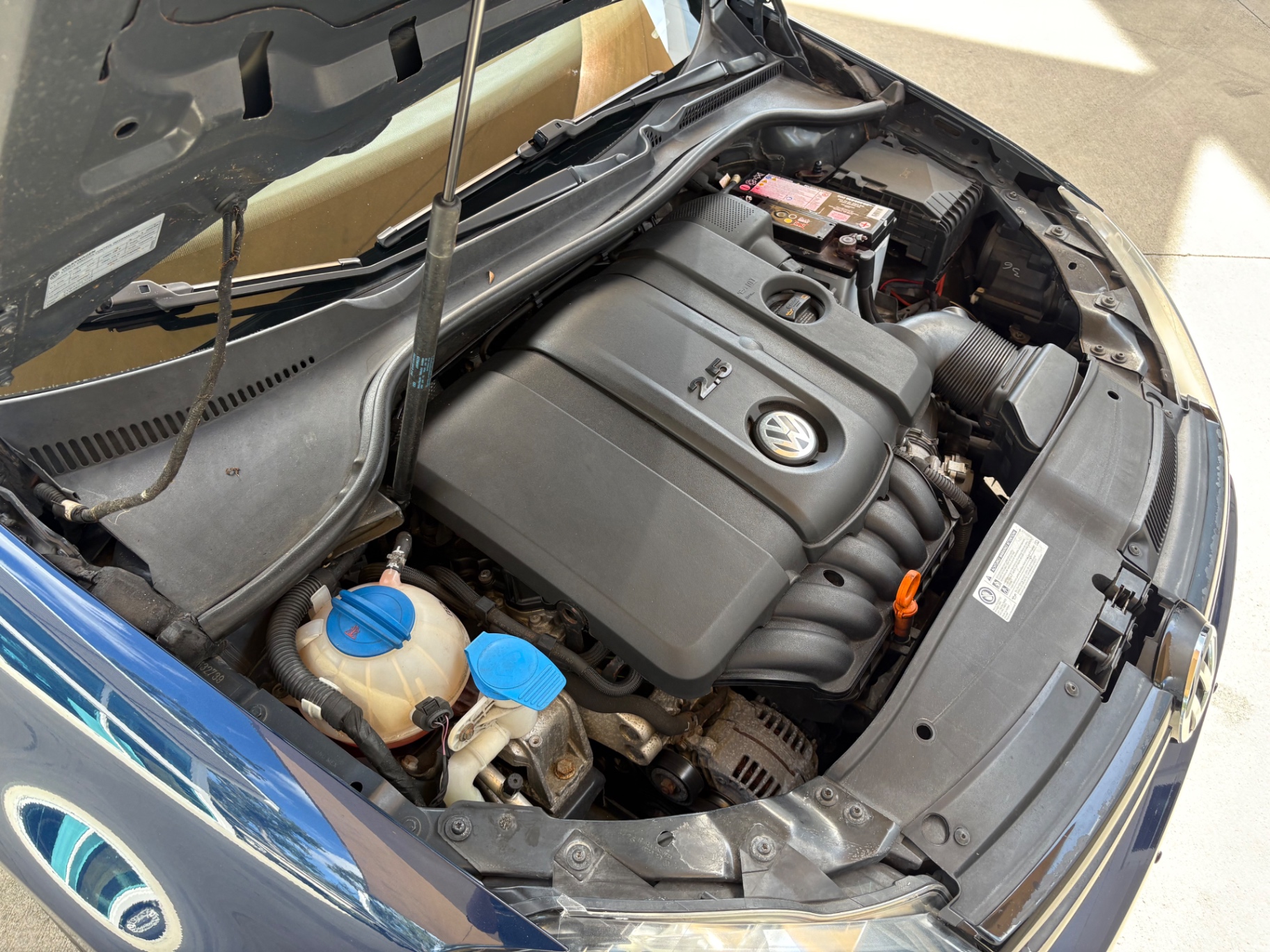 Vehicle photo 26