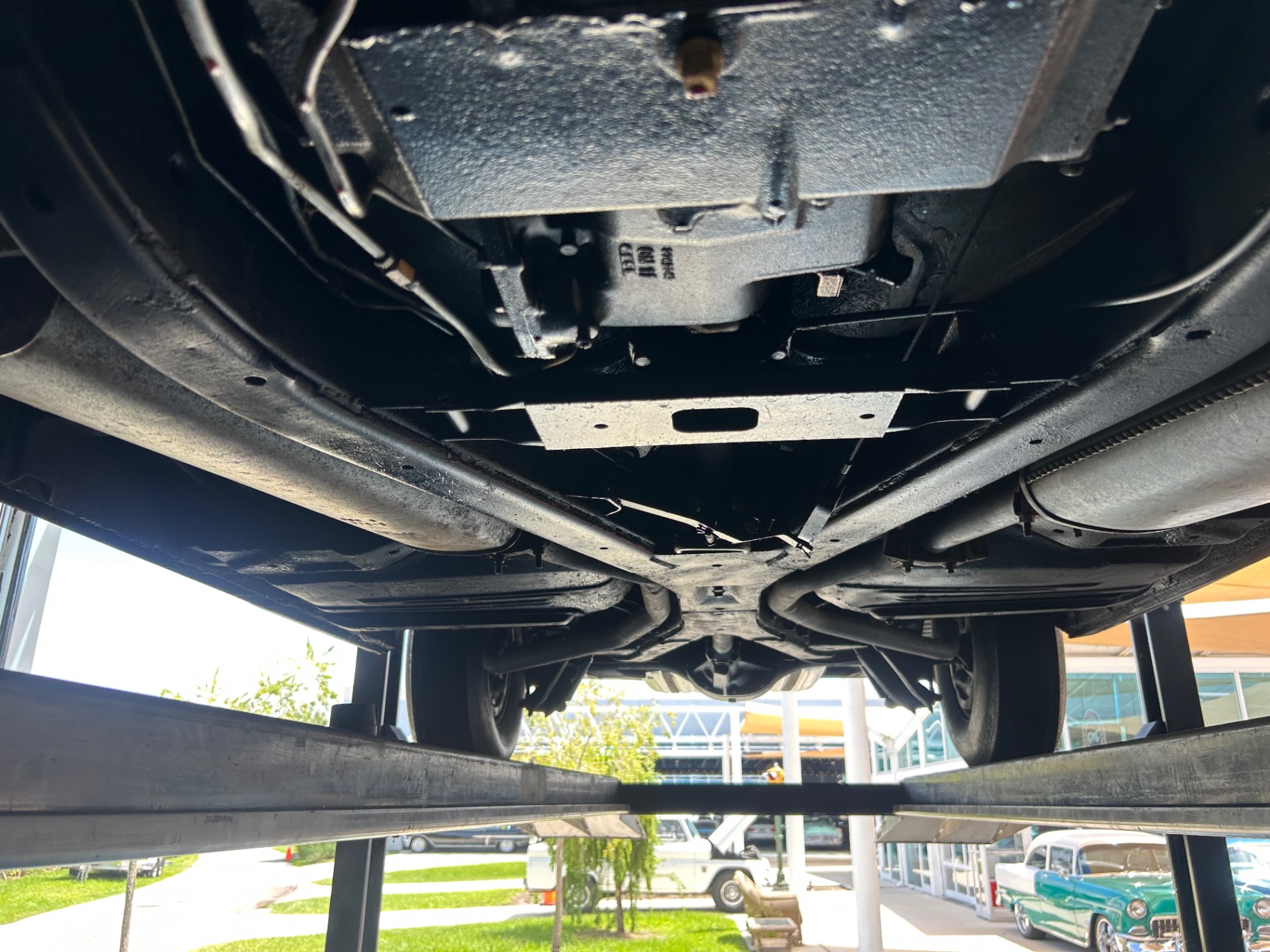 Vehicle photo 57