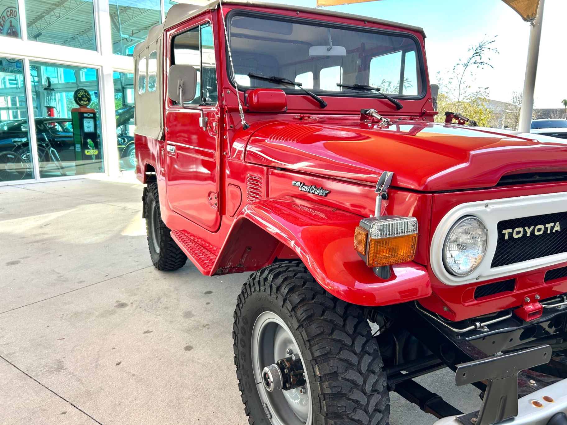Vehicle photo 20