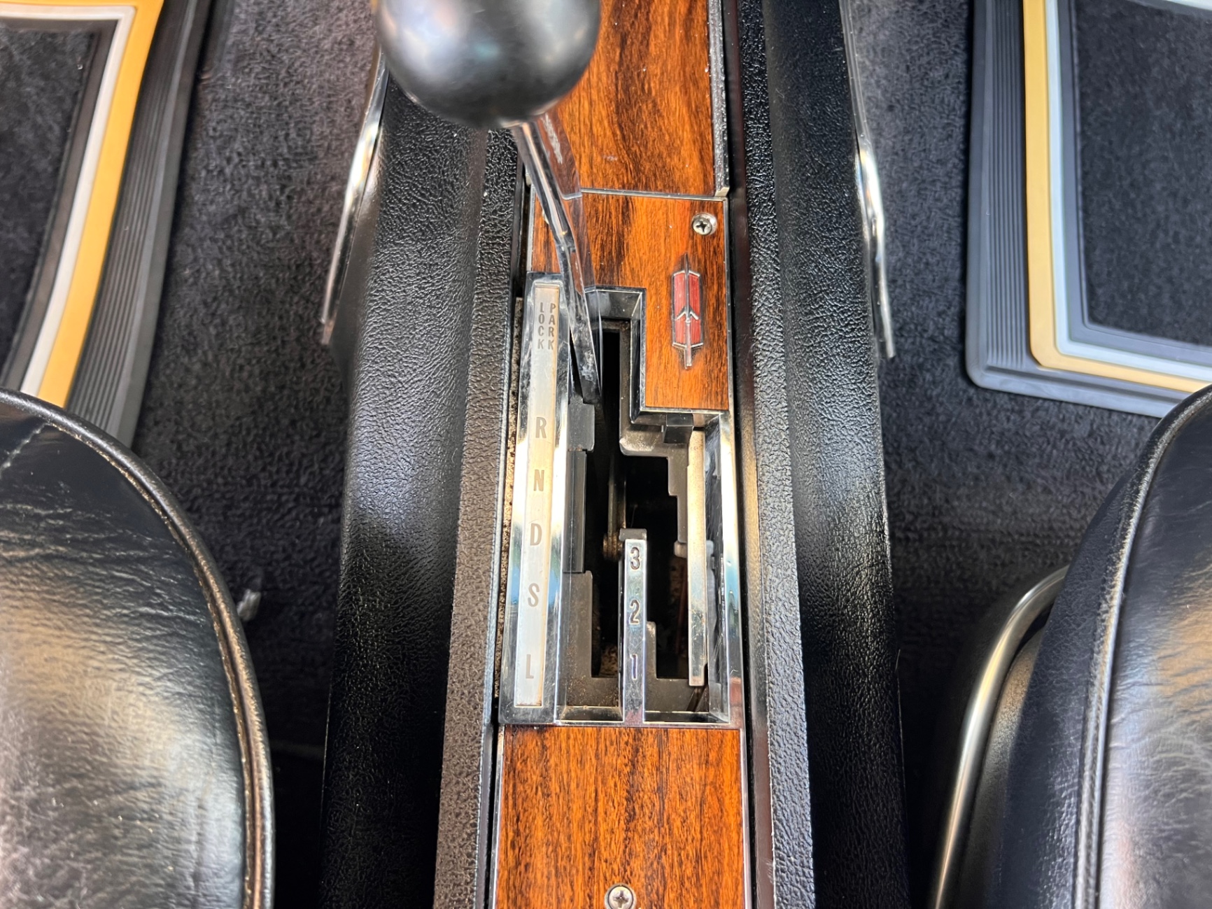 Vehicle photo 38