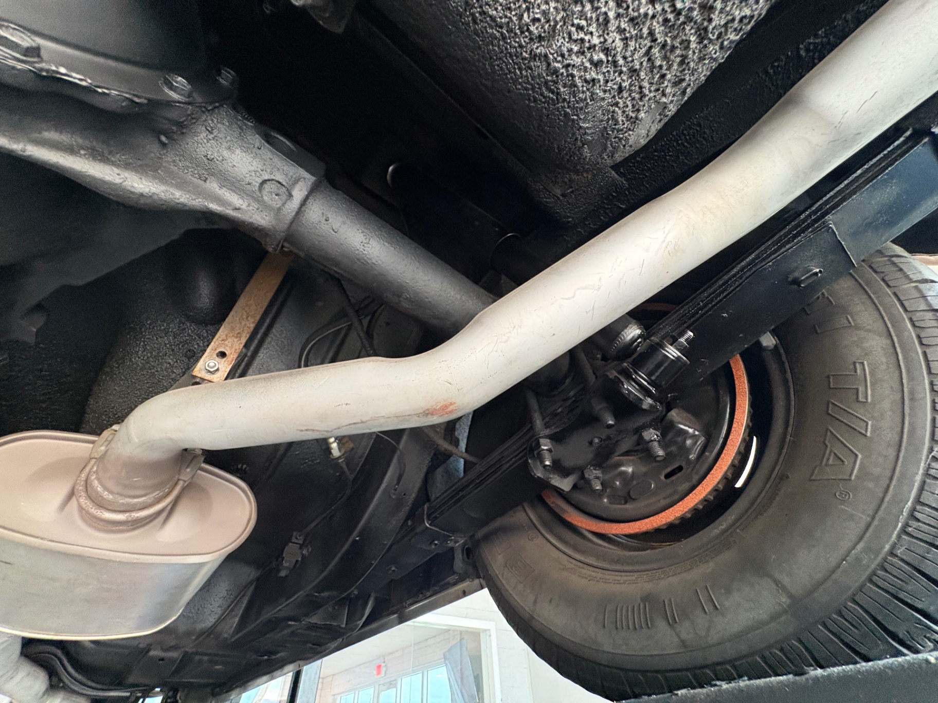 Vehicle photo 46