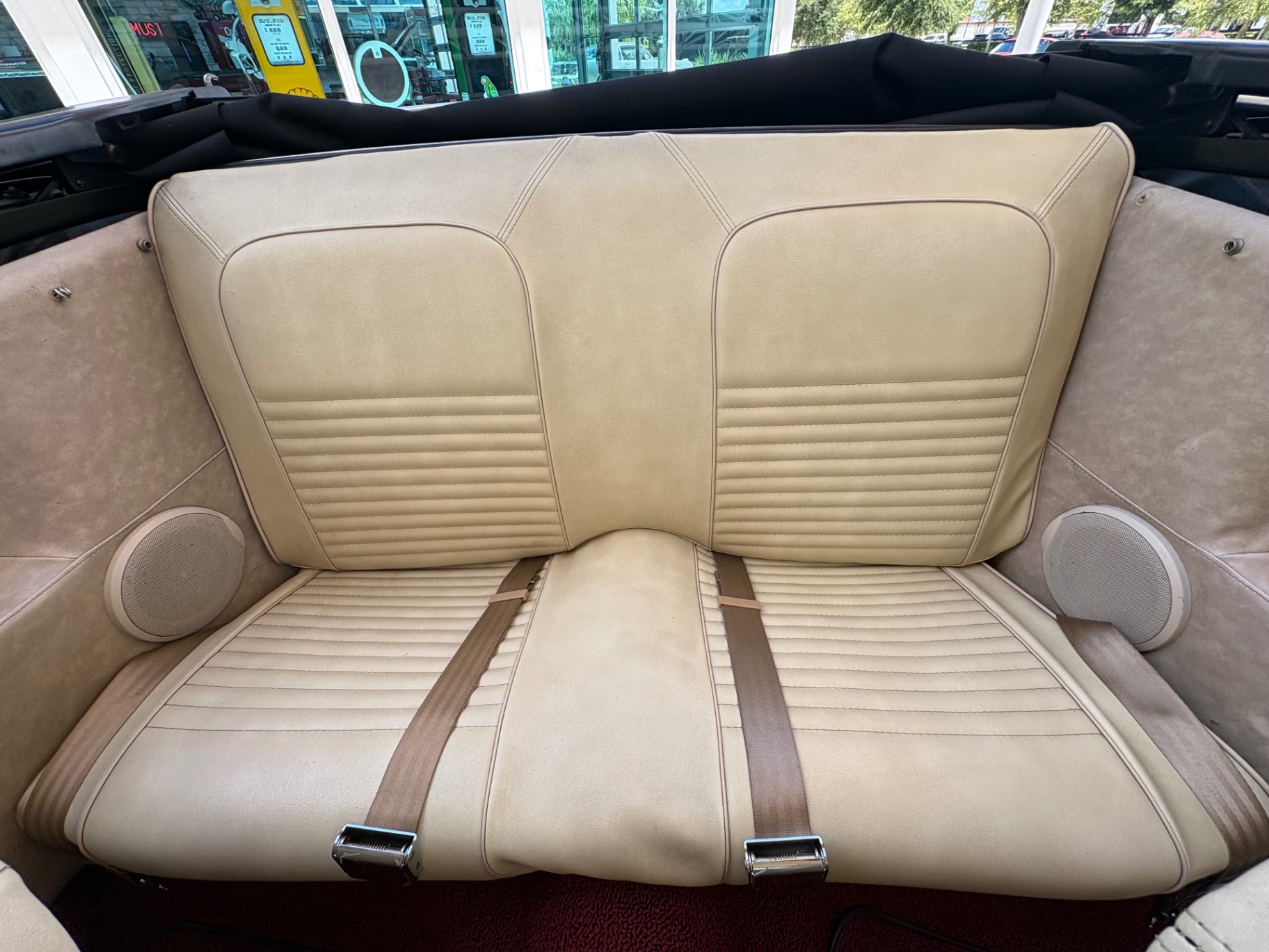 Vehicle photo 40