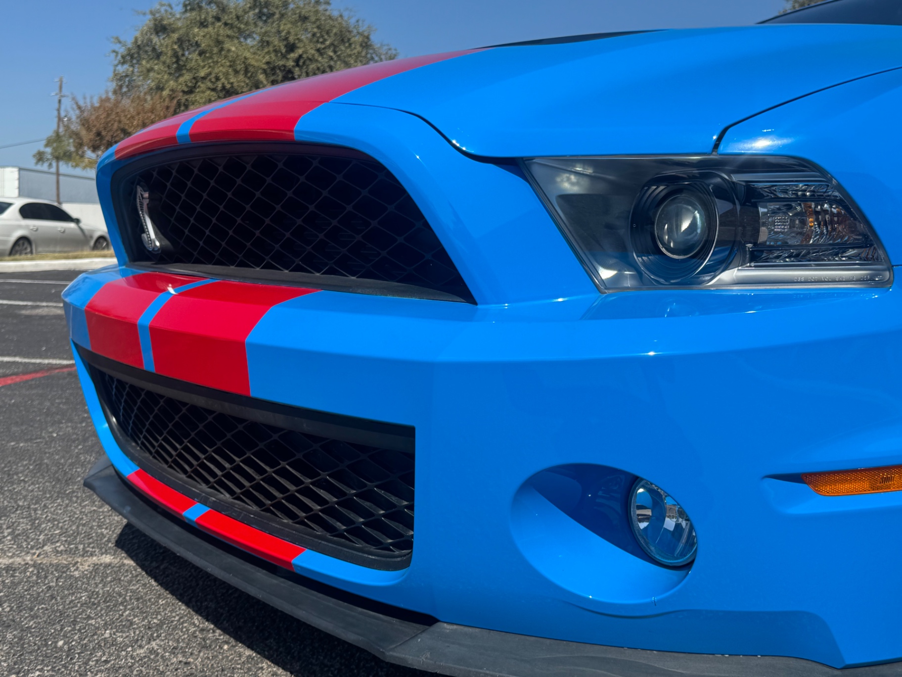 Vehicle photo 37