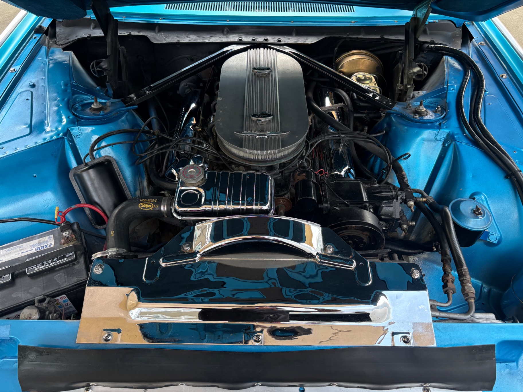 Vehicle photo 28
