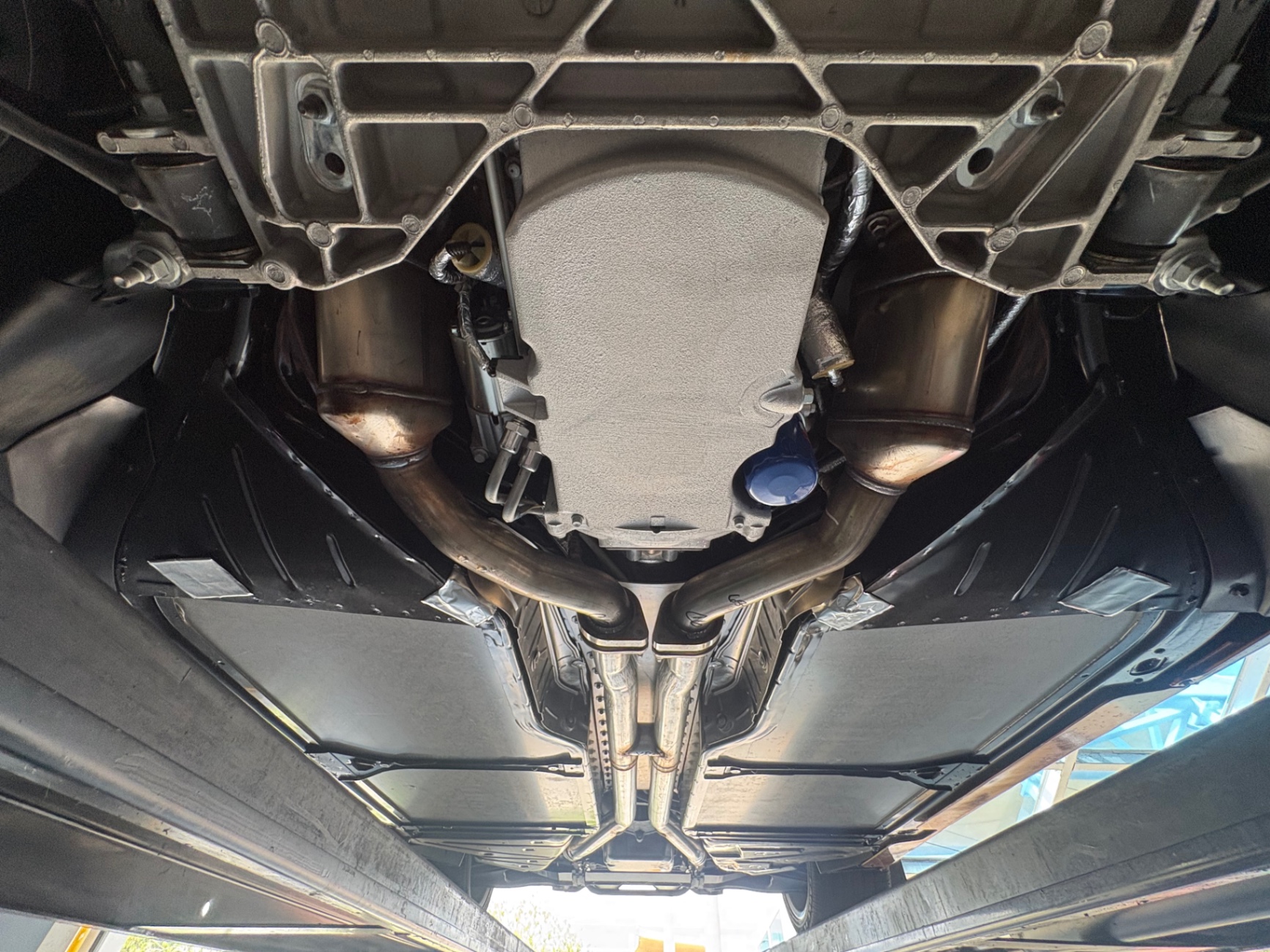 Vehicle photo 60