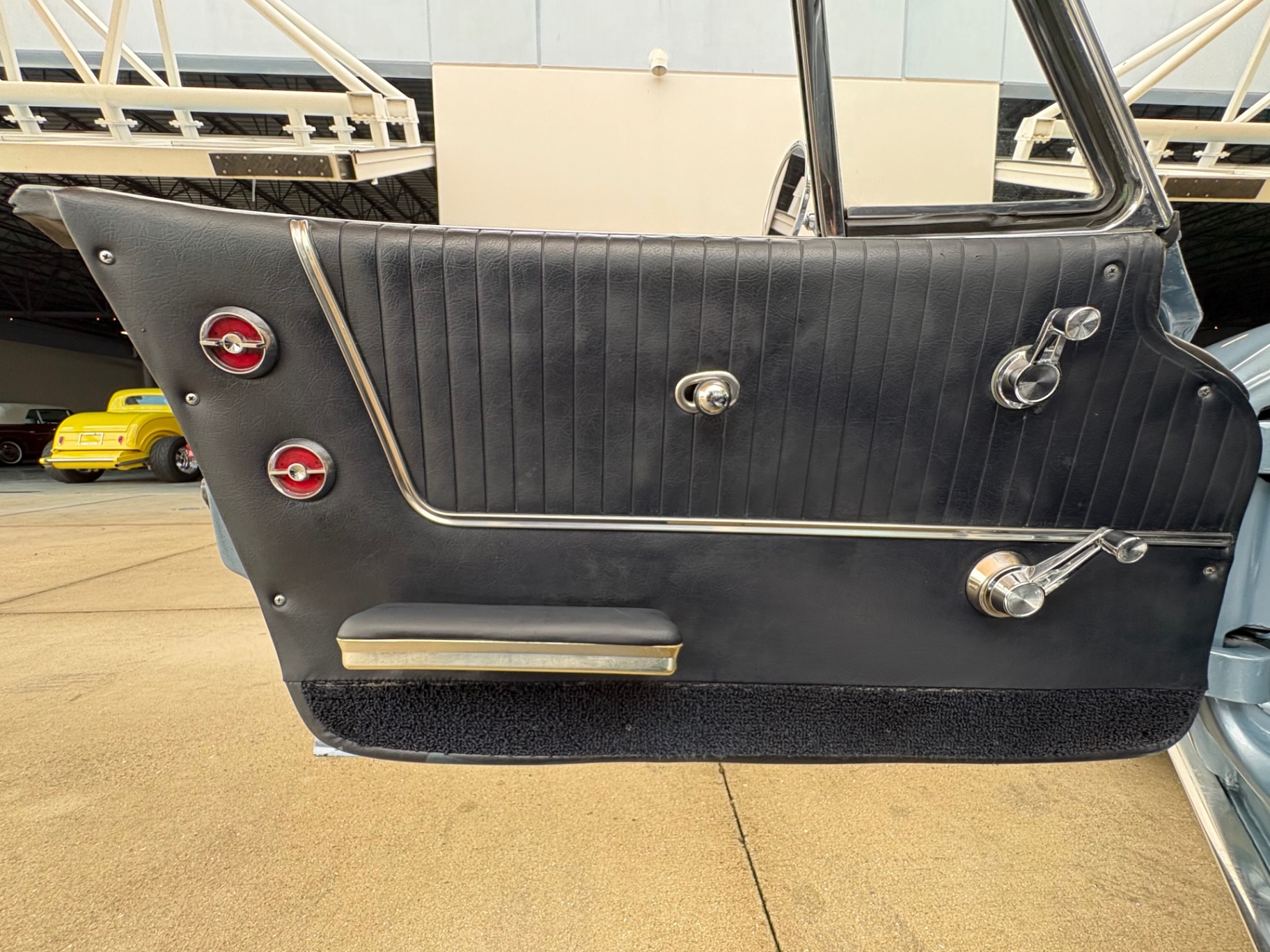 Vehicle photo 41