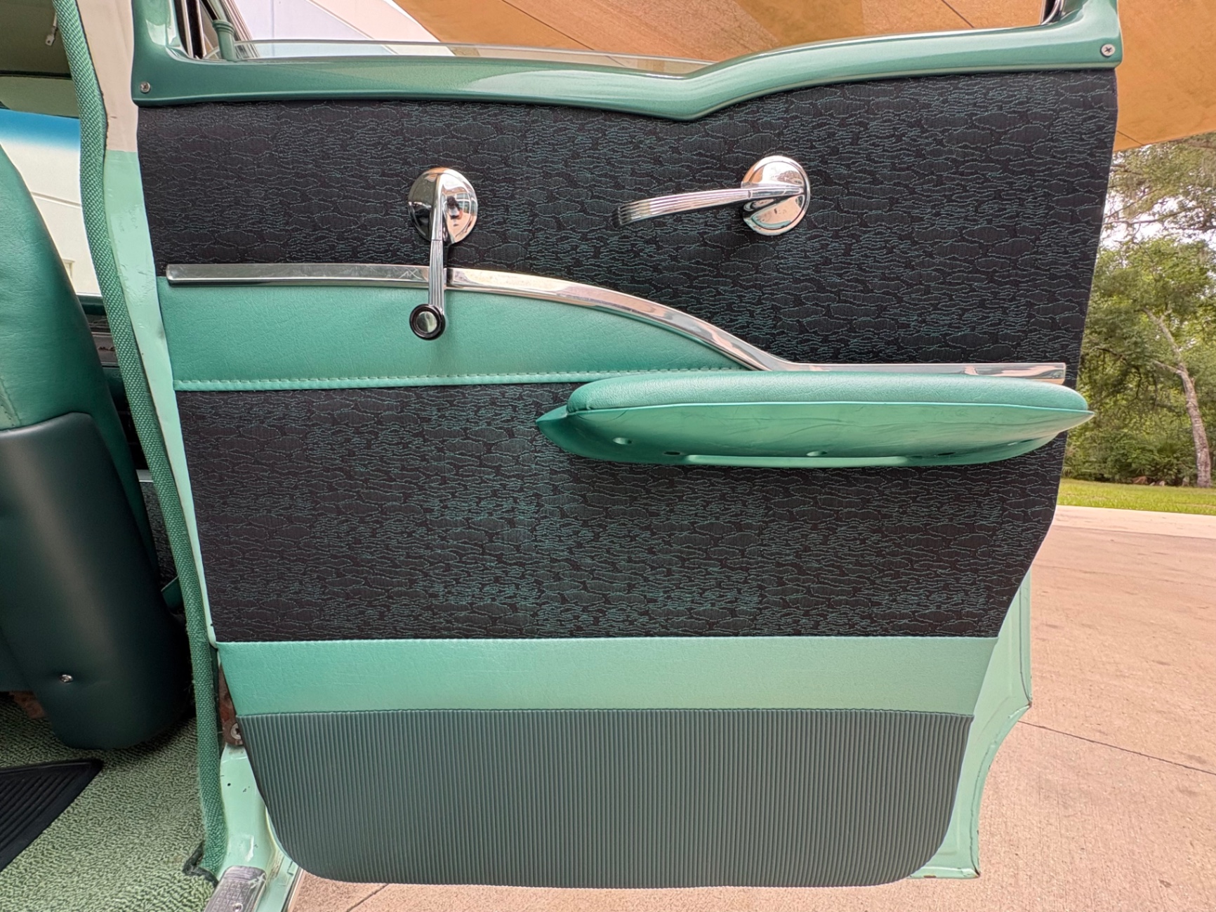 Vehicle photo 41