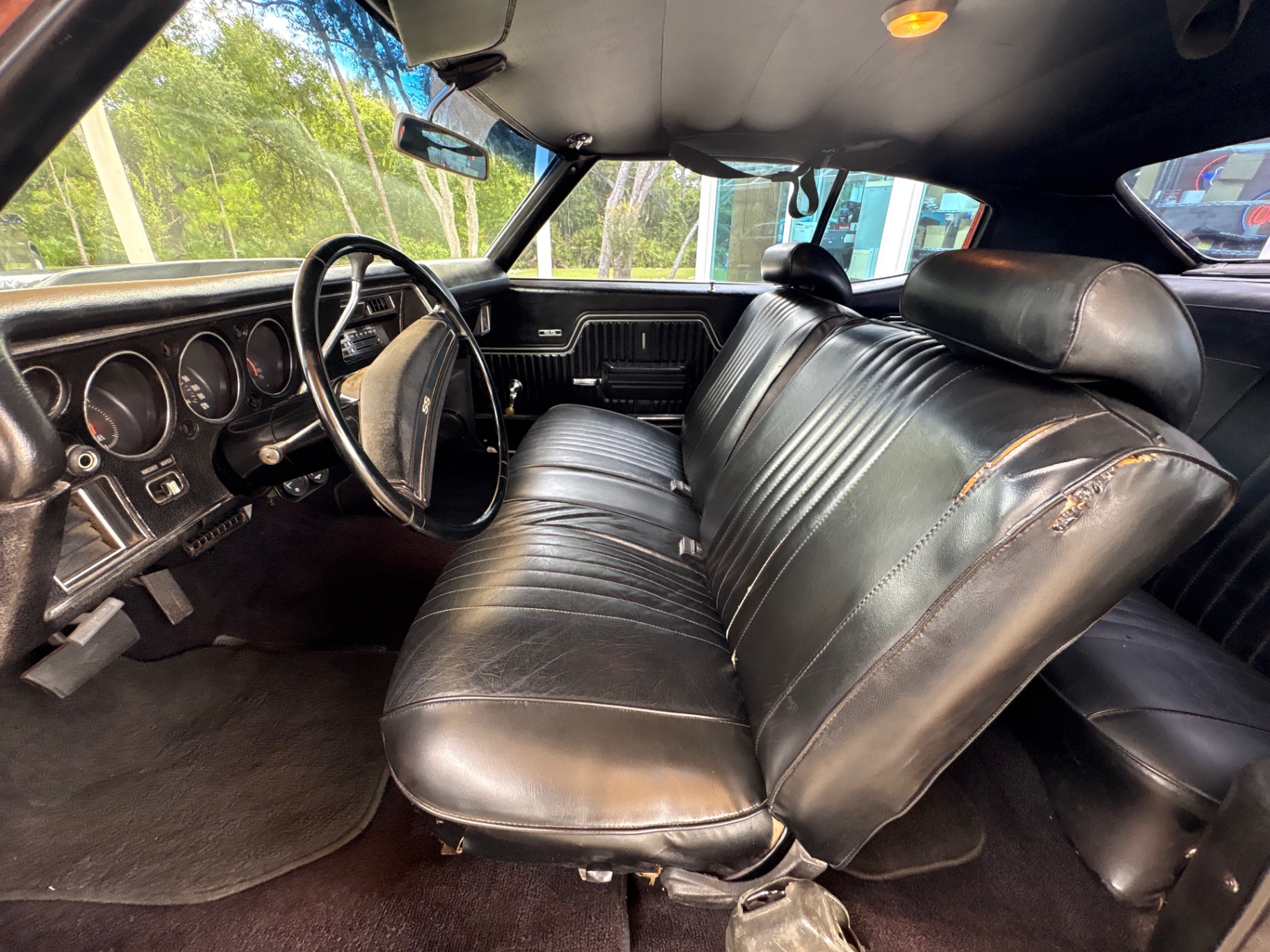 Vehicle photo 36