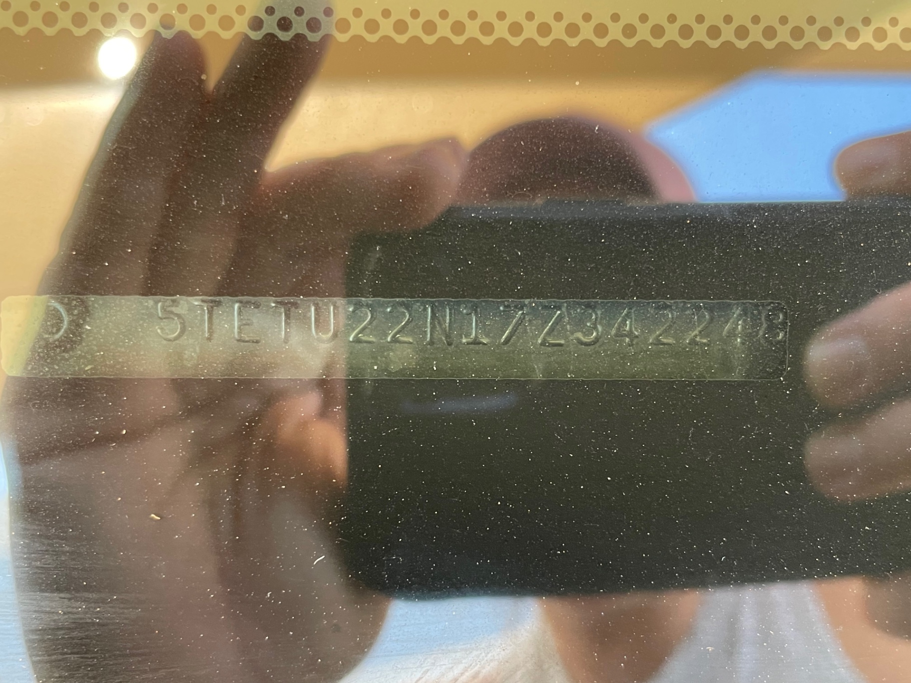 Vehicle photo 18