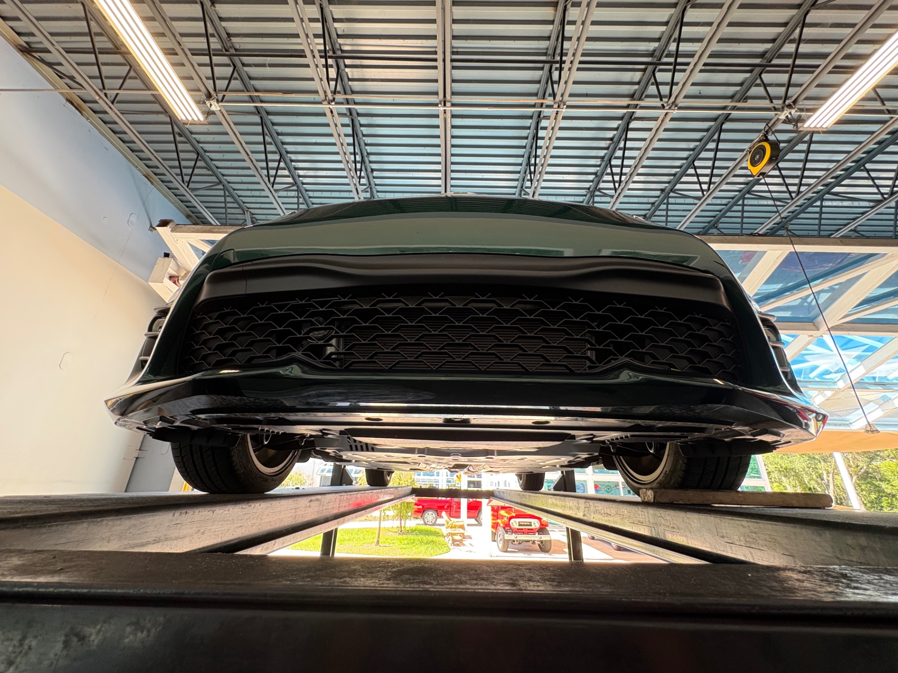 Vehicle photo 47