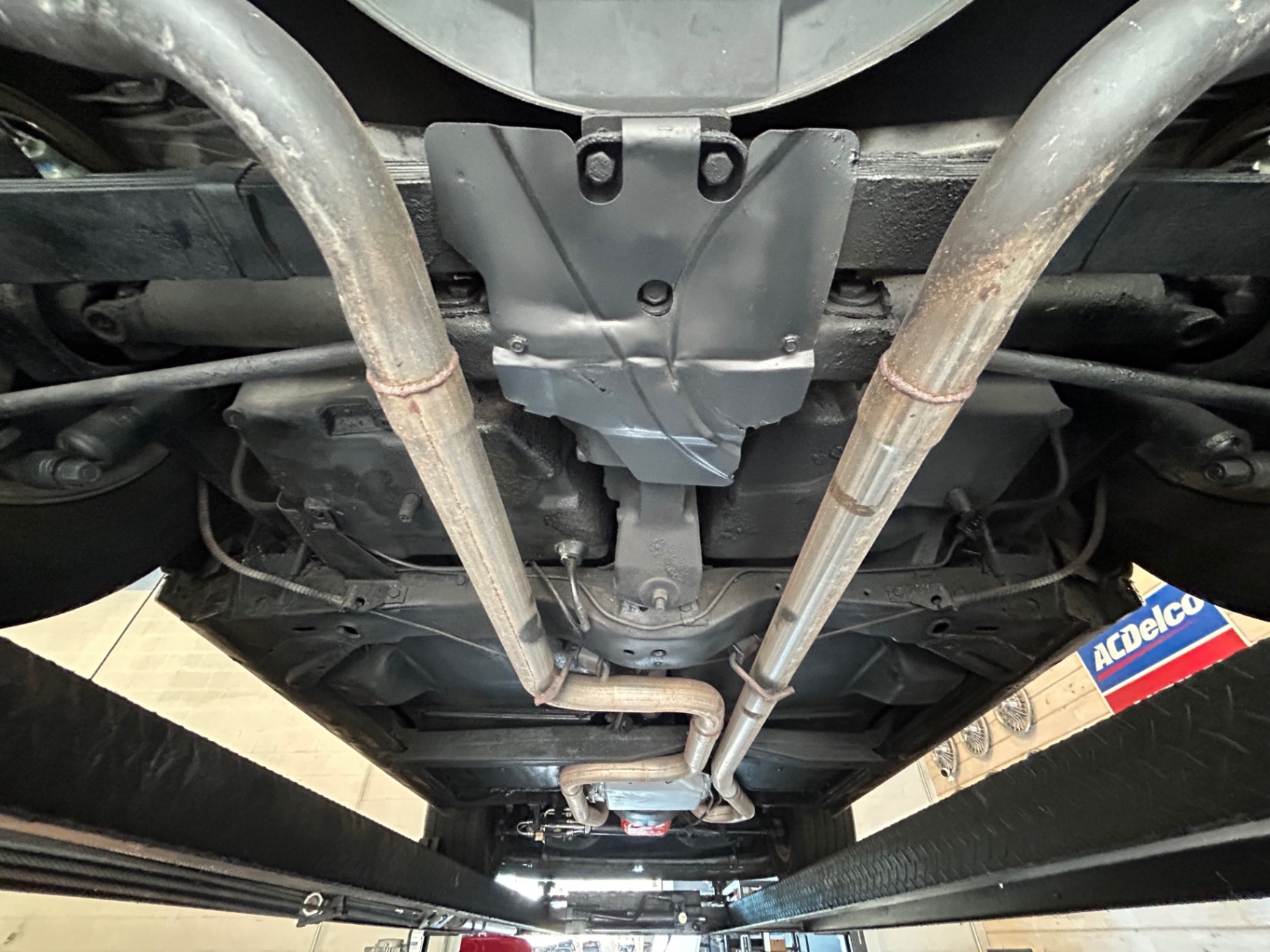 Vehicle photo 42