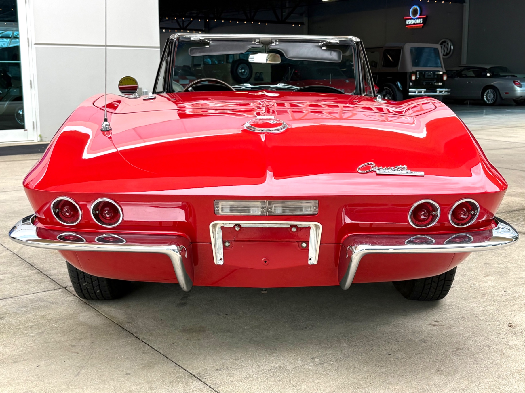 Vehicle photo 7