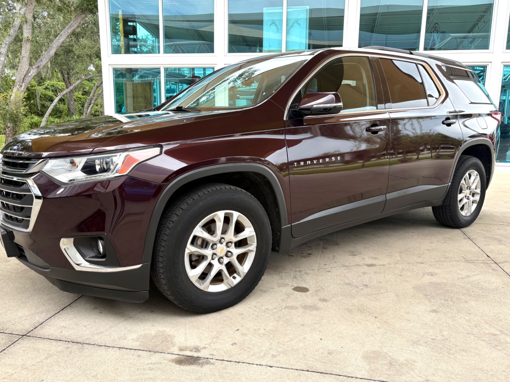 Vehicle photo 12