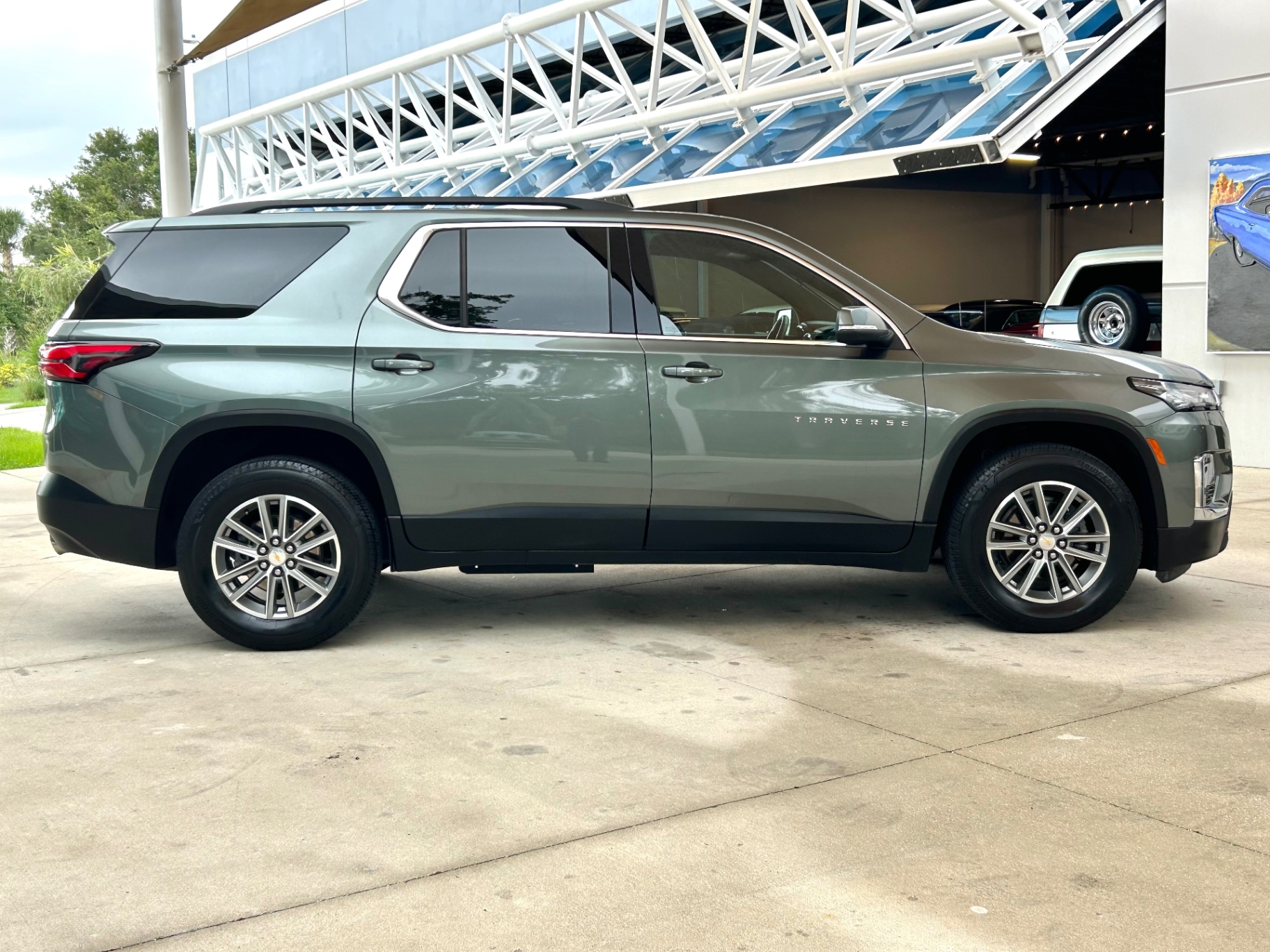 2023 Chevrolet Traverse photo 4