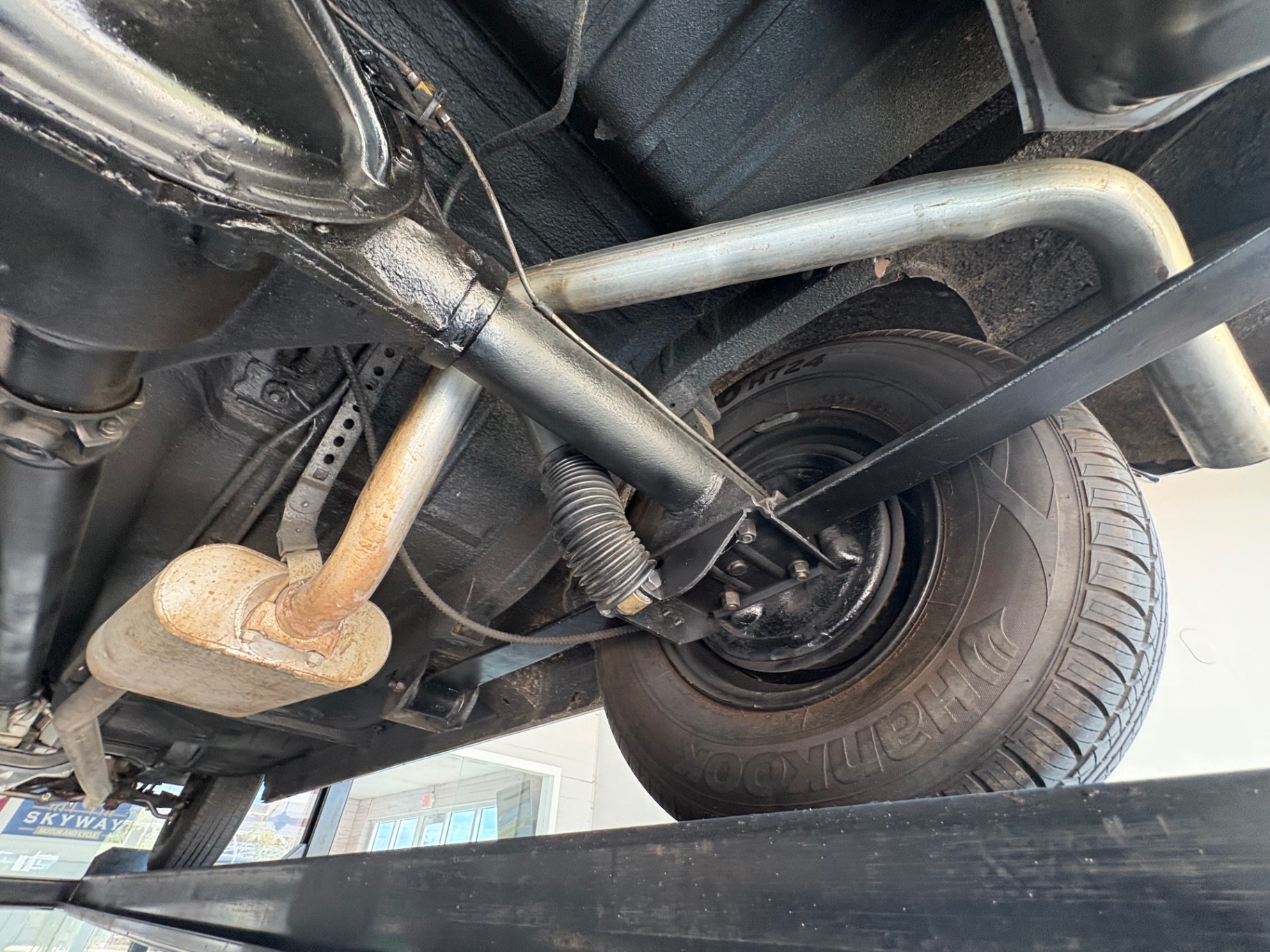 Vehicle photo 45