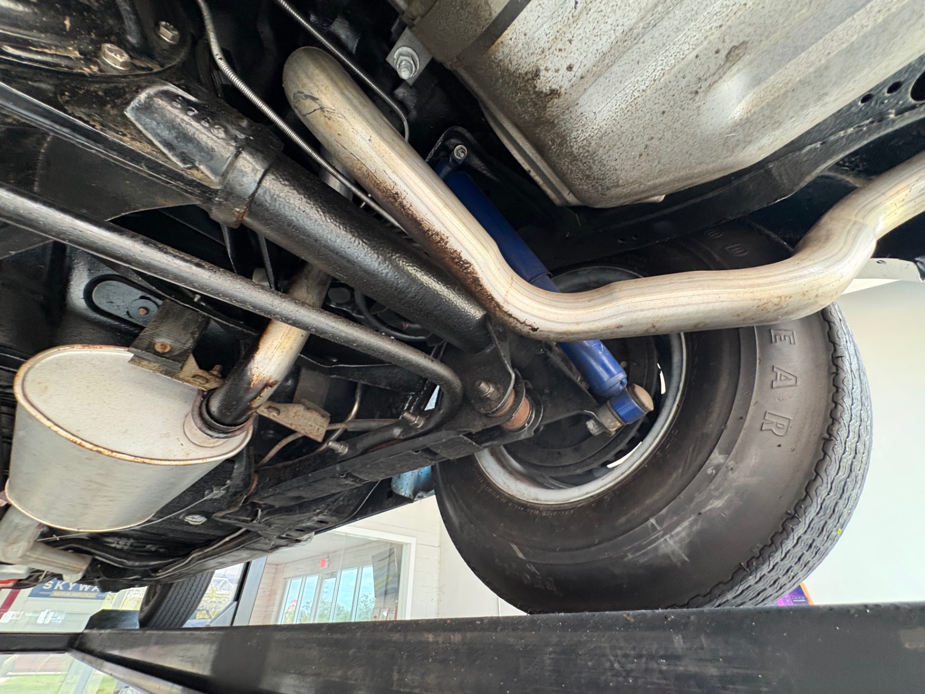 Vehicle photo 49