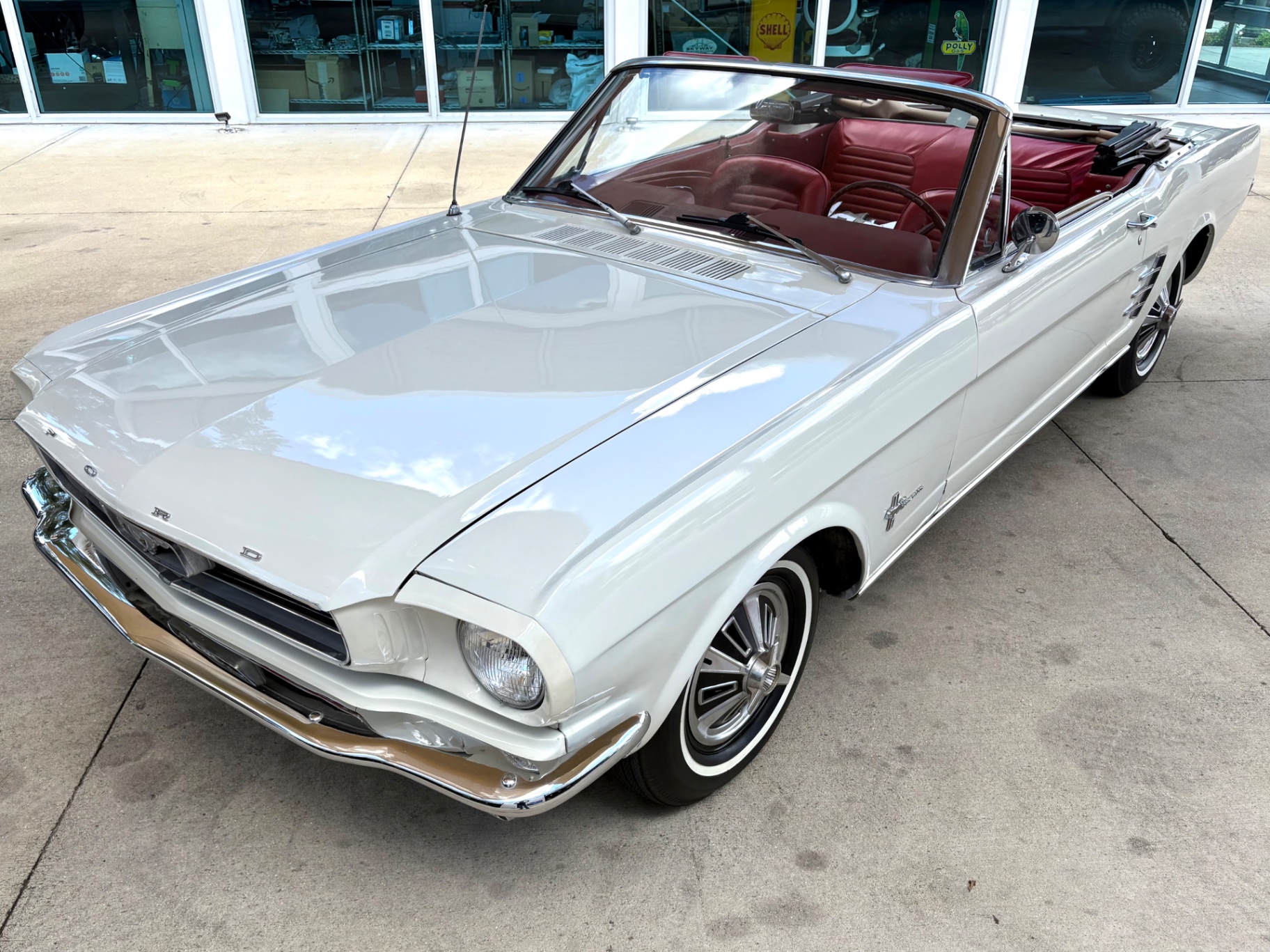 Vehicle photo 20