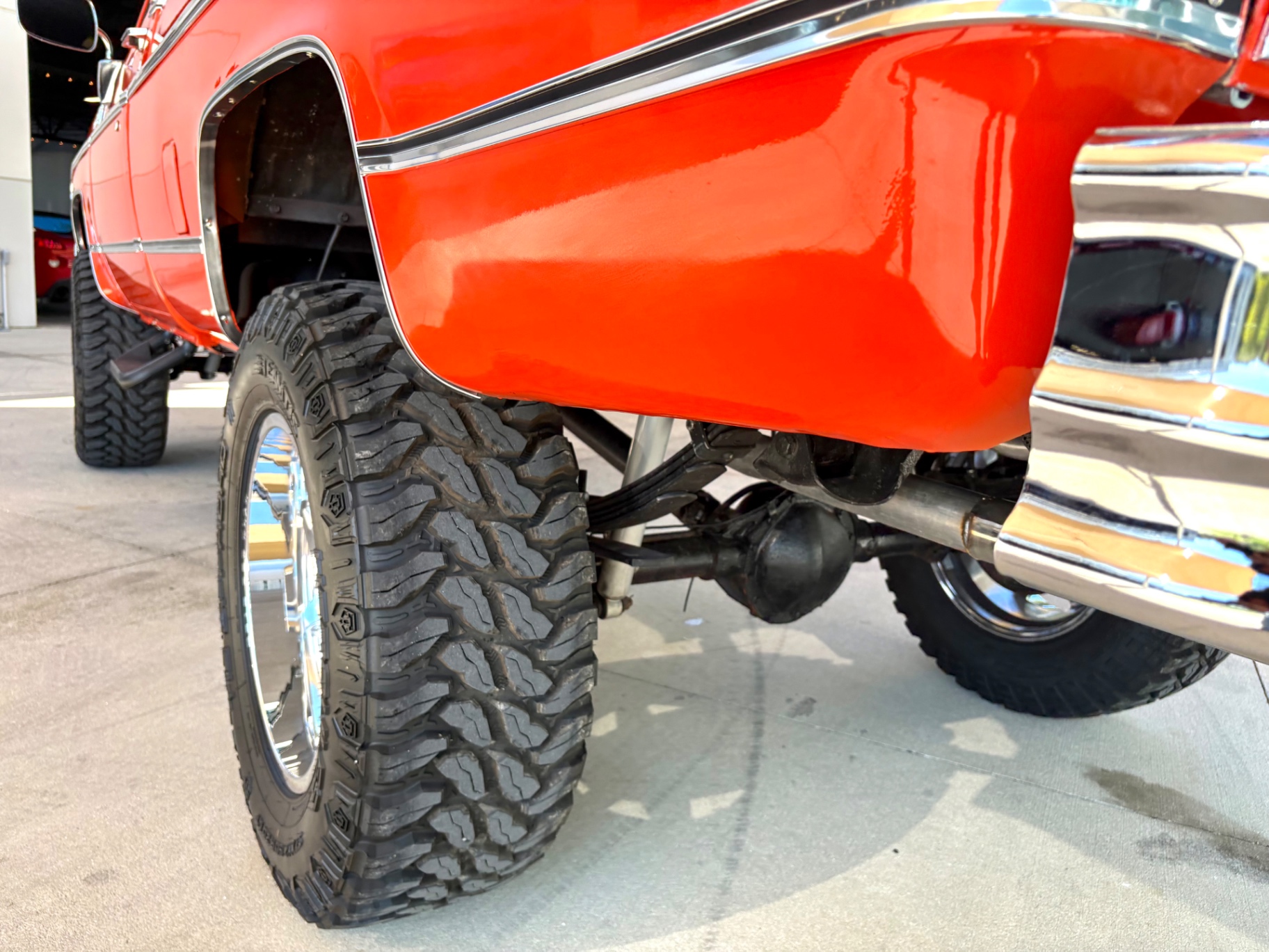 Vehicle photo 22