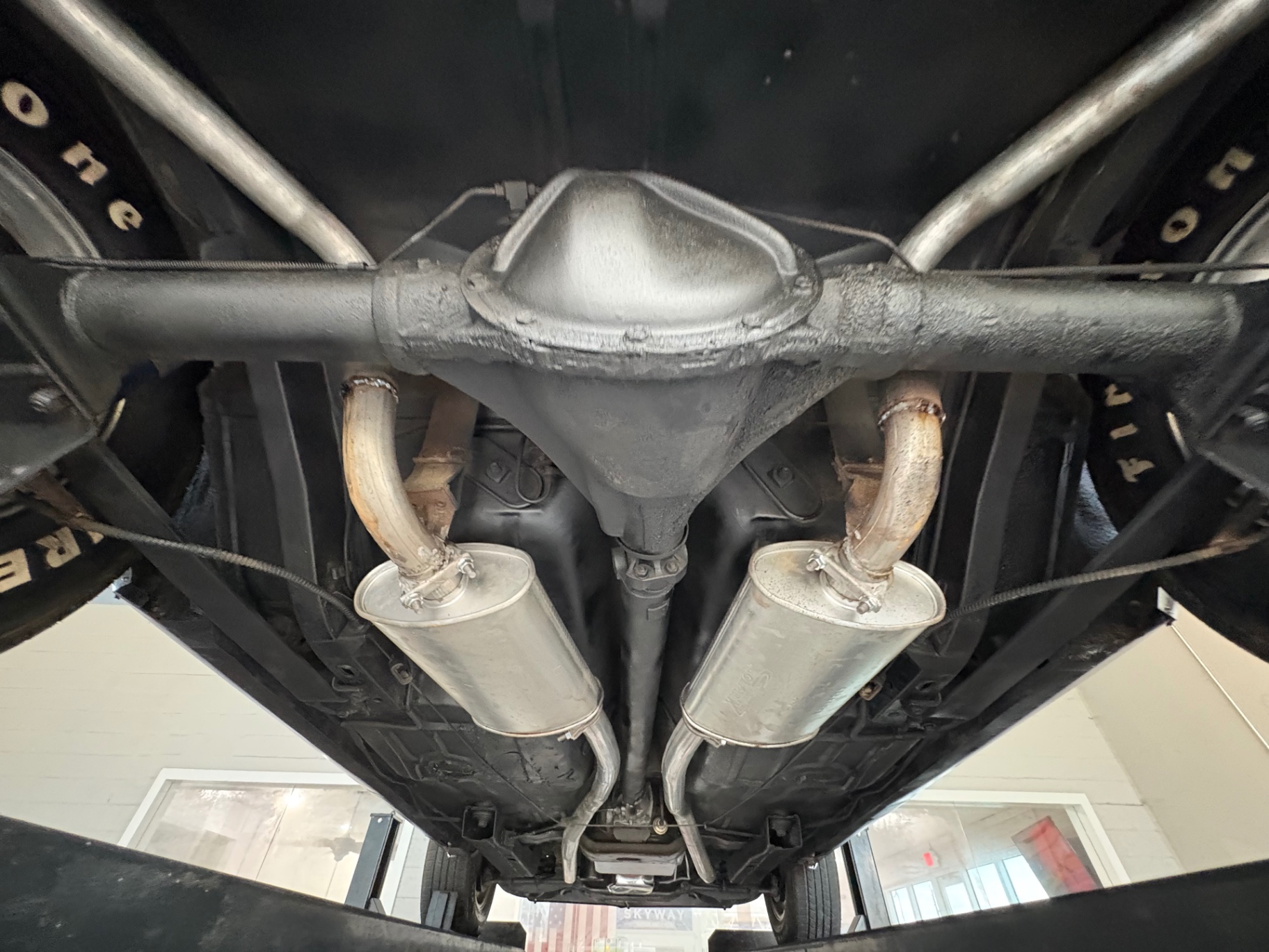 Vehicle photo 42