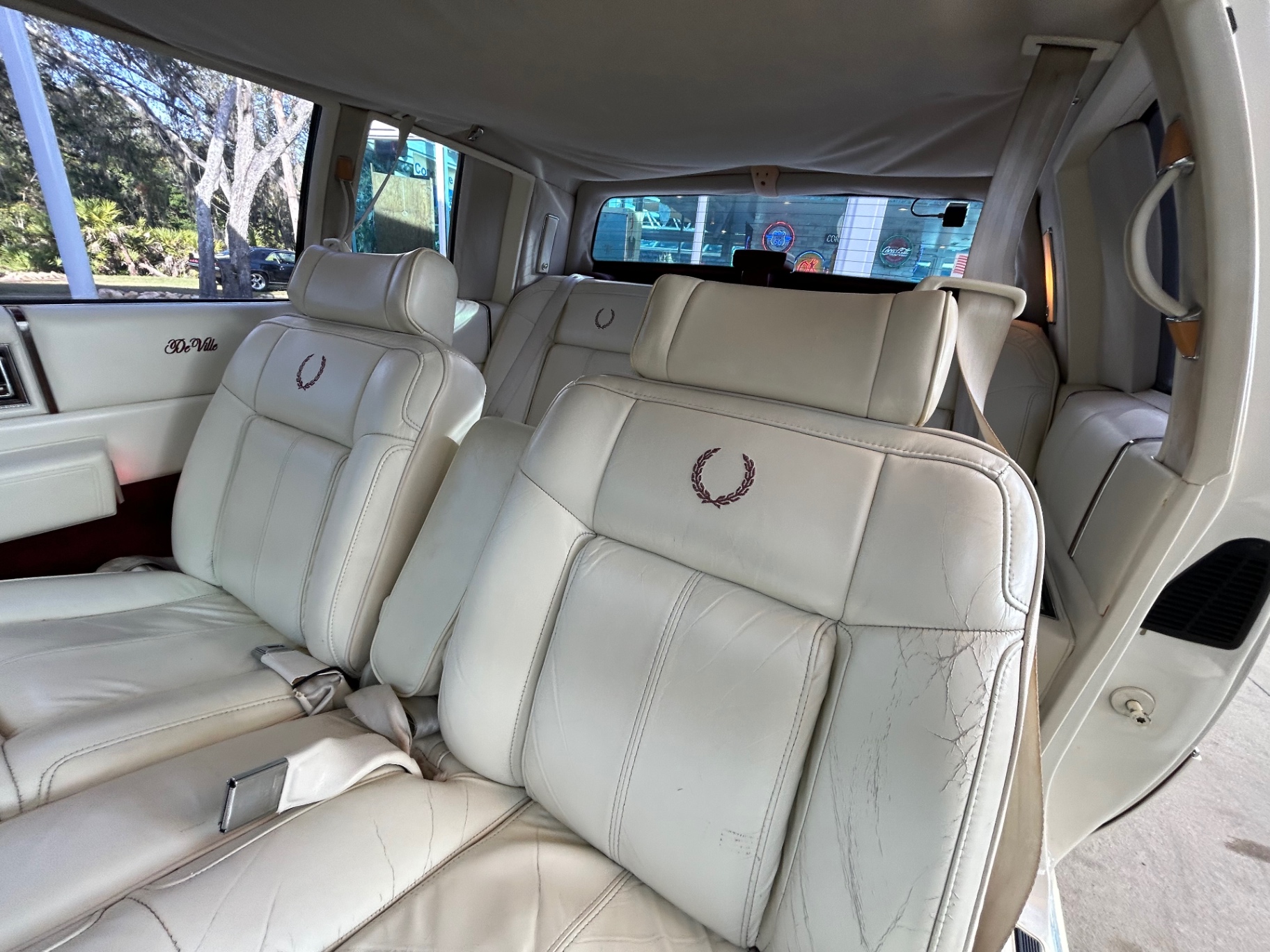Vehicle photo 20