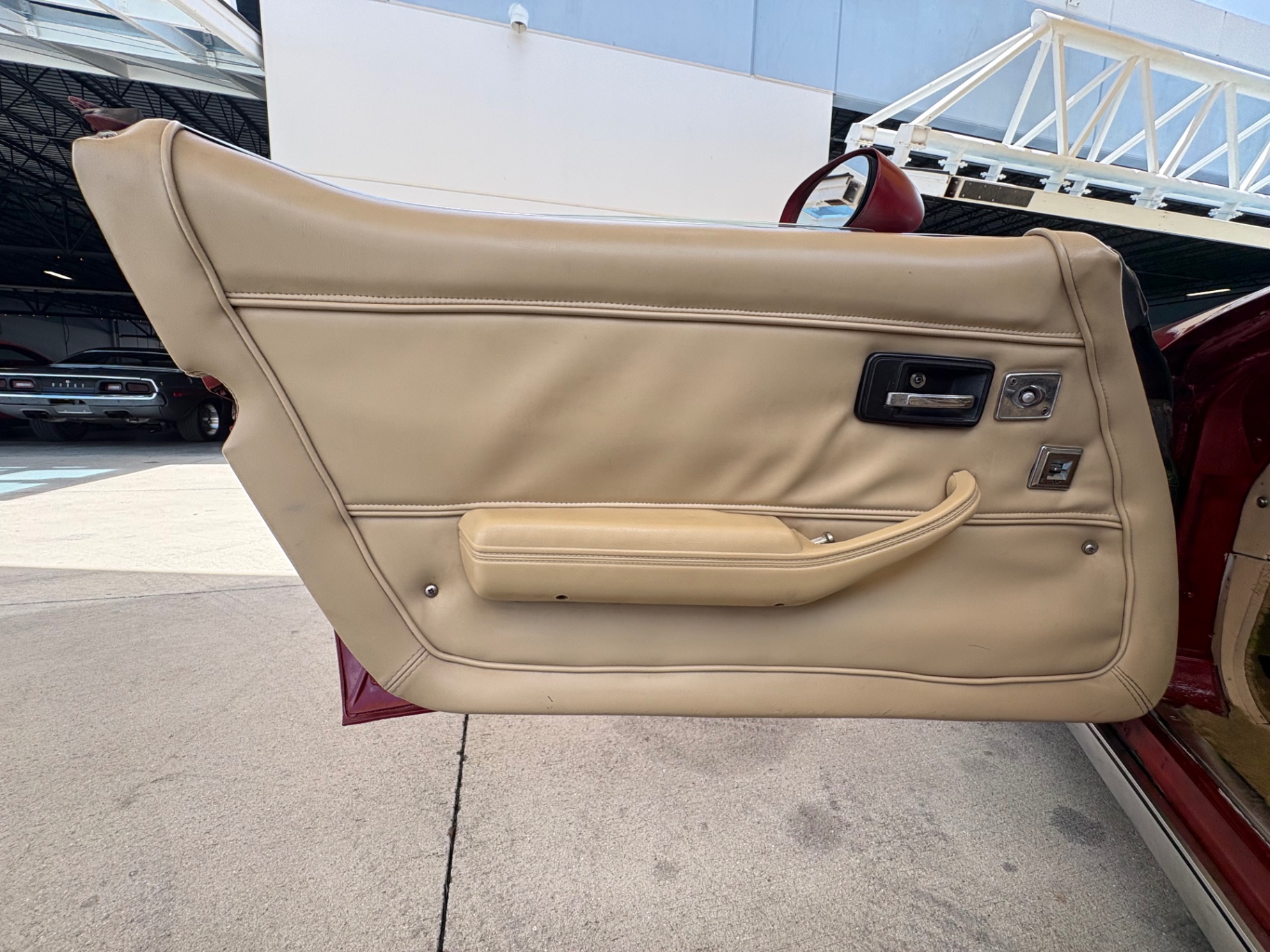 Vehicle photo 31