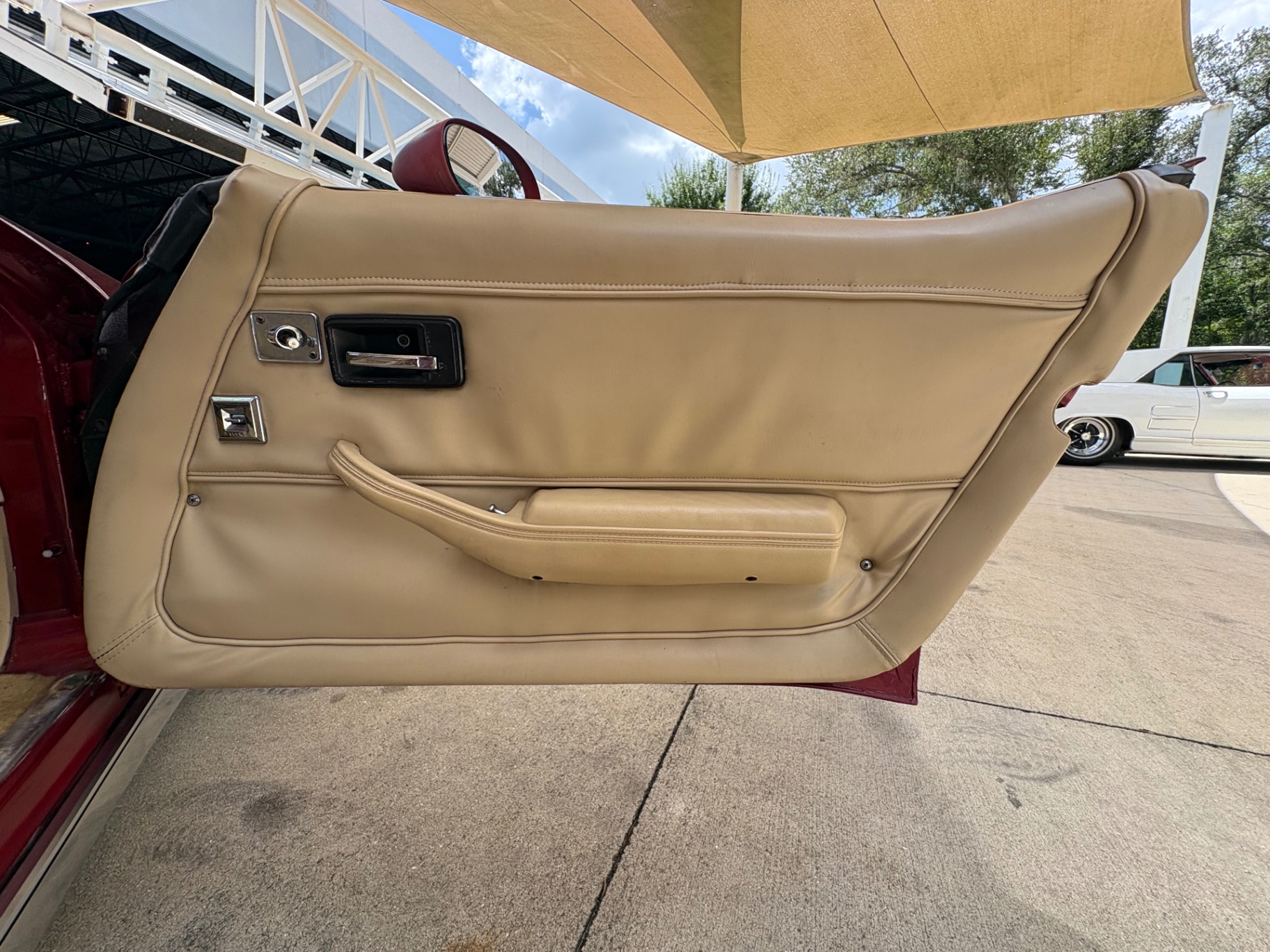 Vehicle photo 37
