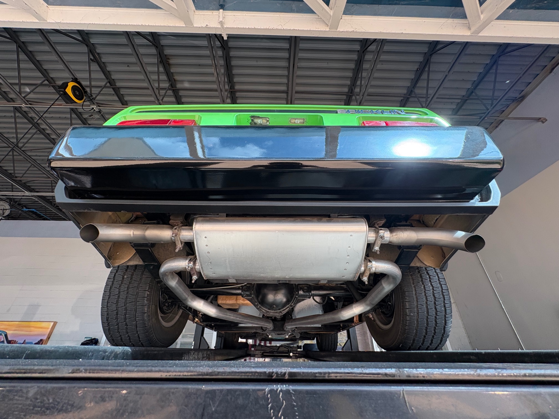 Vehicle photo 37