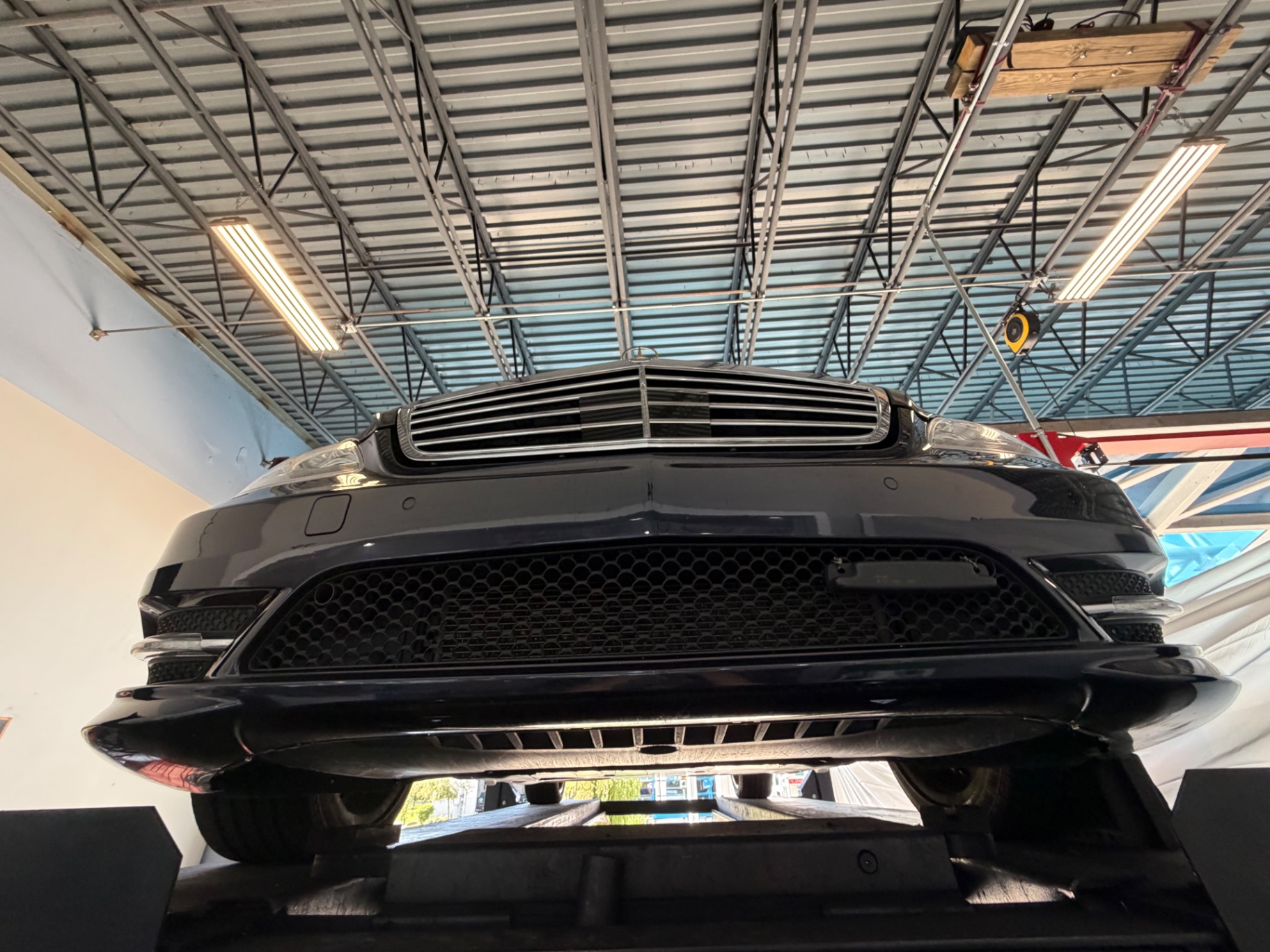 Vehicle photo 56