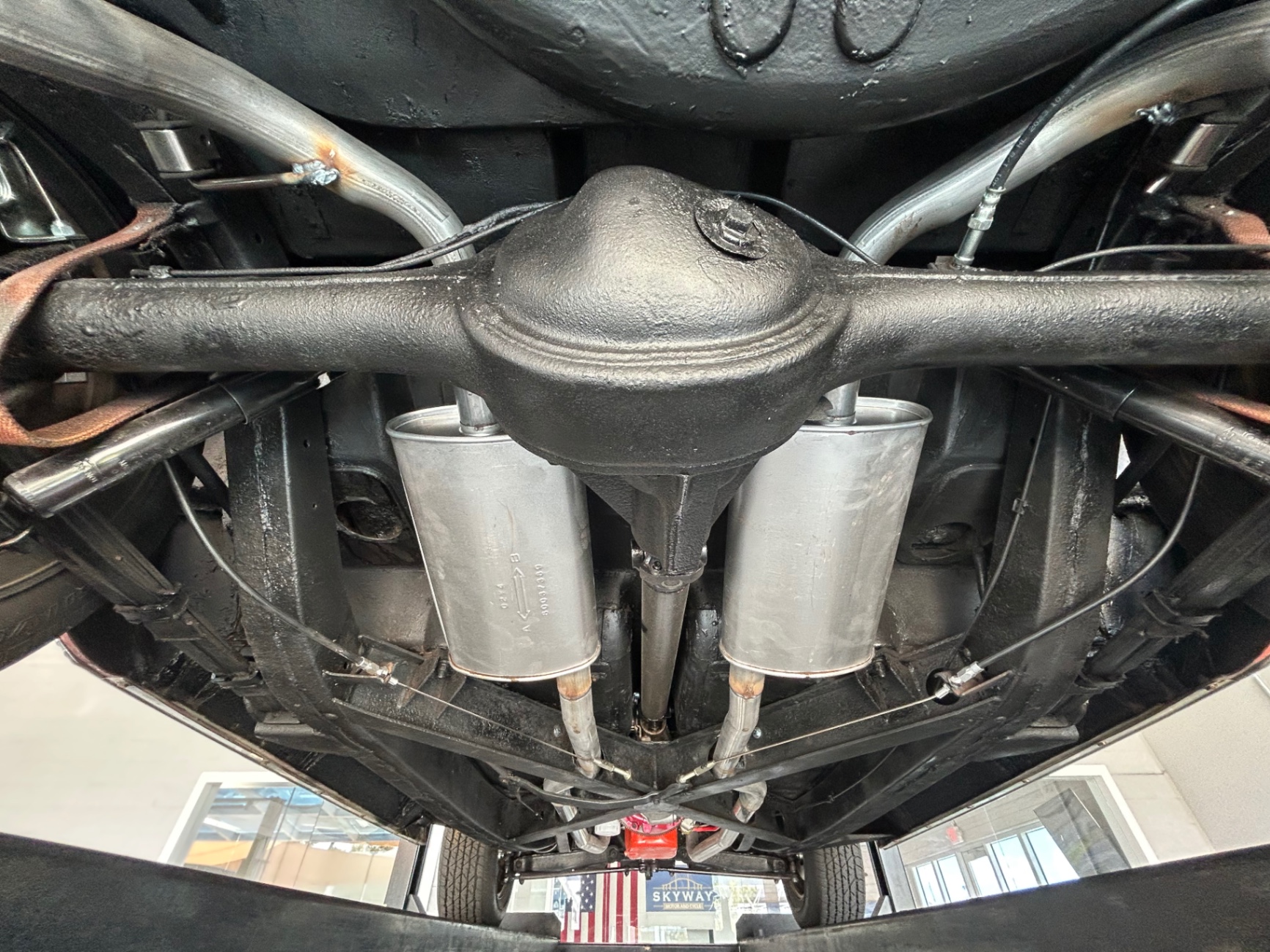 Vehicle photo 45