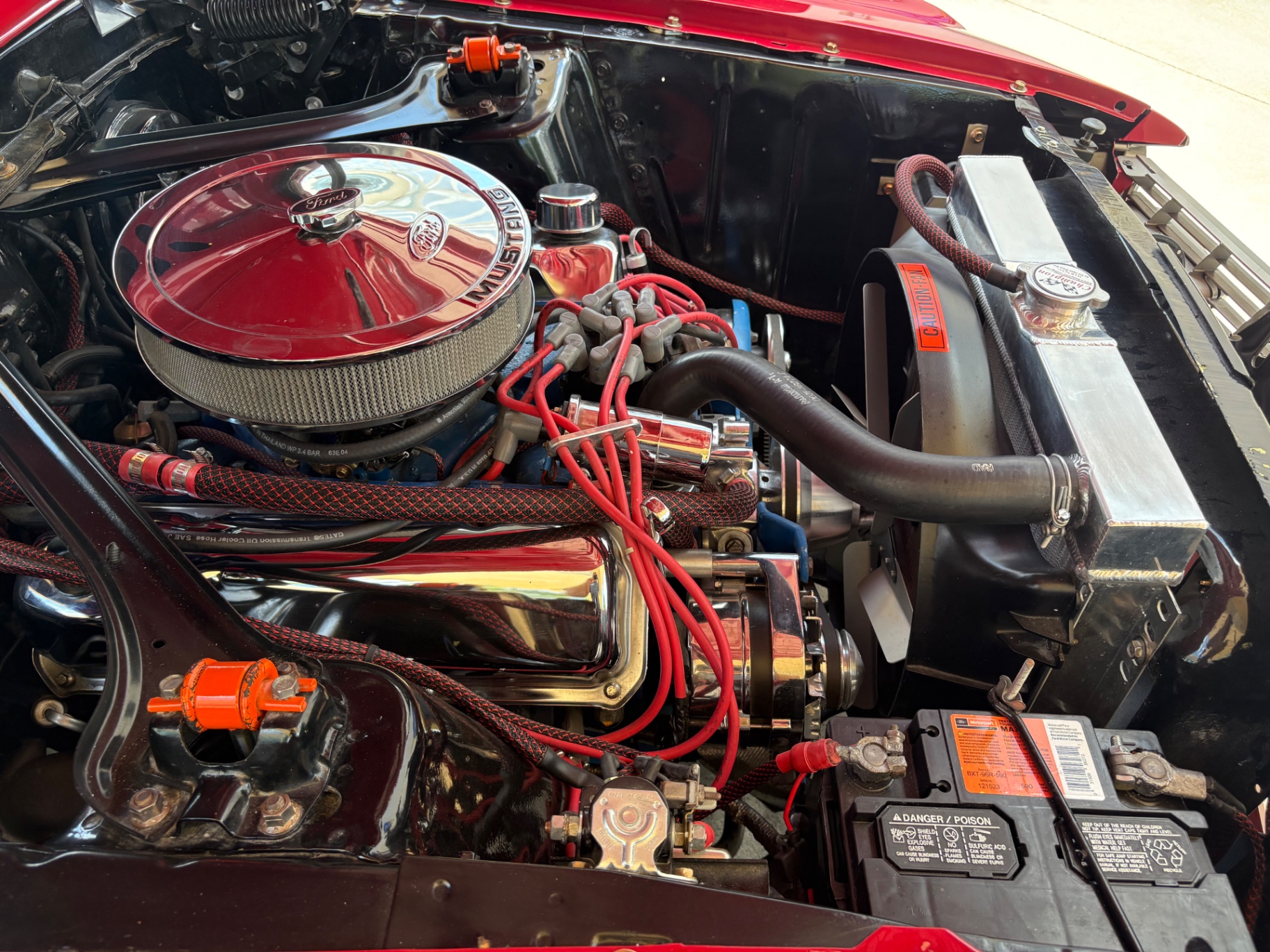 Vehicle photo 26