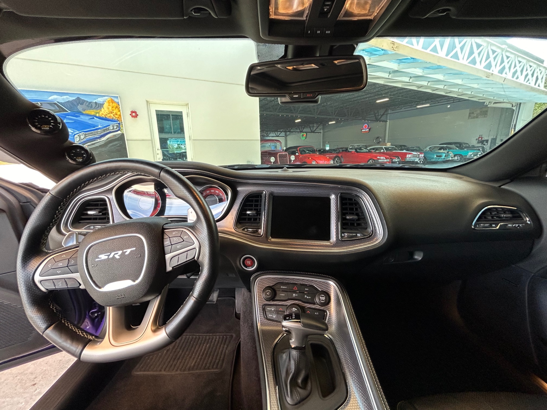 Vehicle photo 23