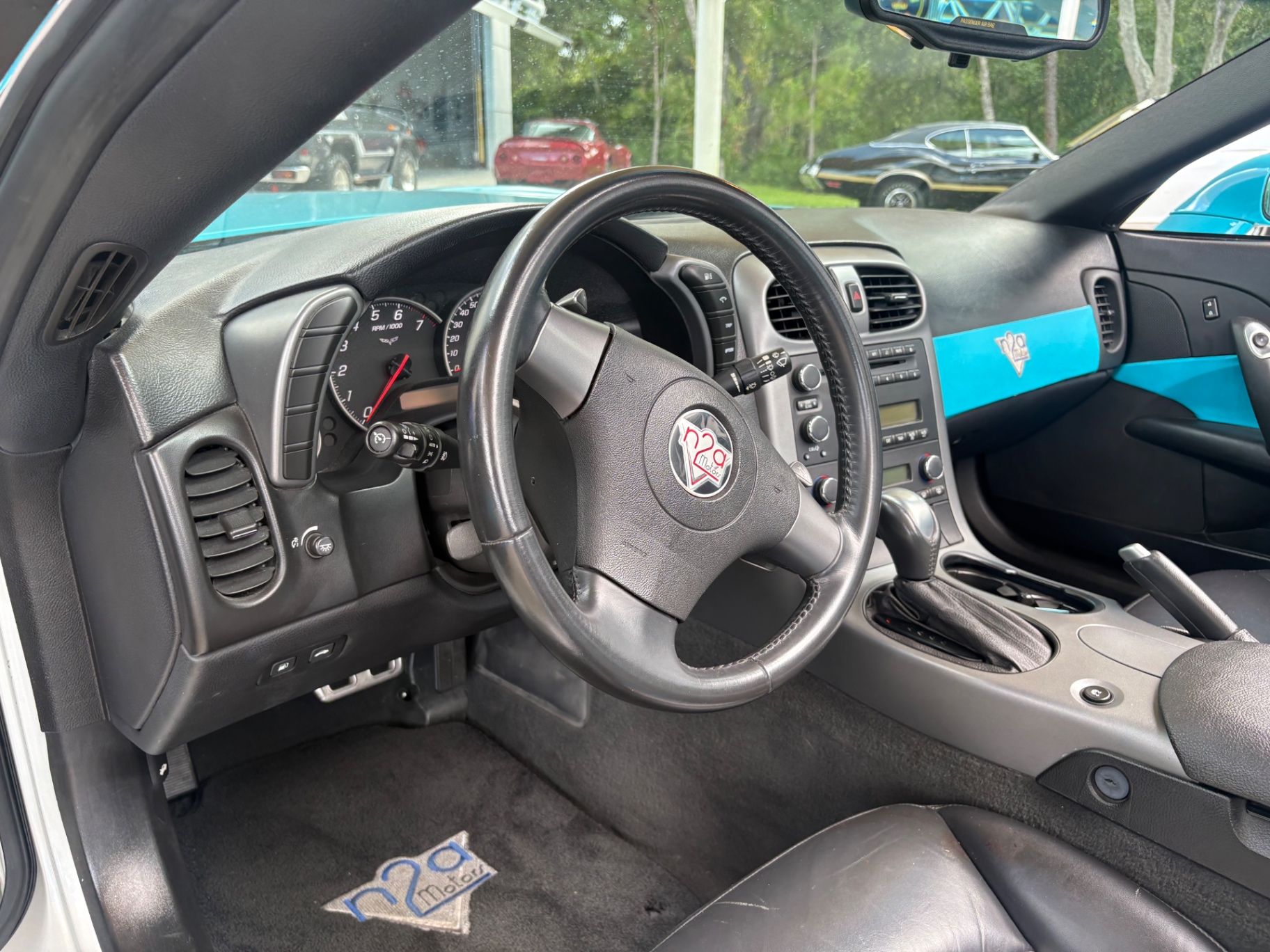 Vehicle photo 36