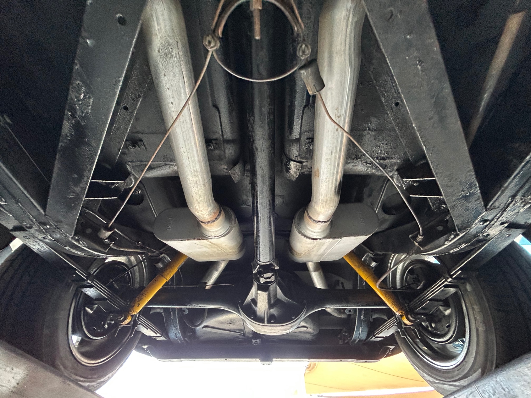 Vehicle photo 59