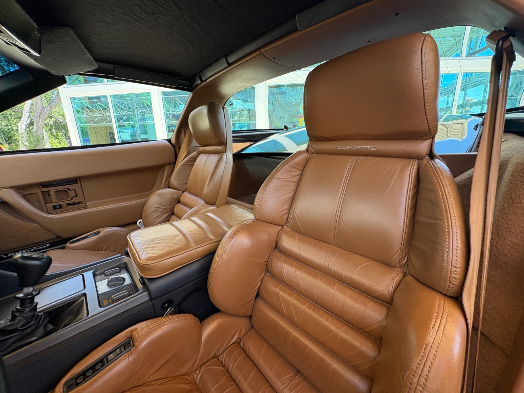 Vehicle photo 34