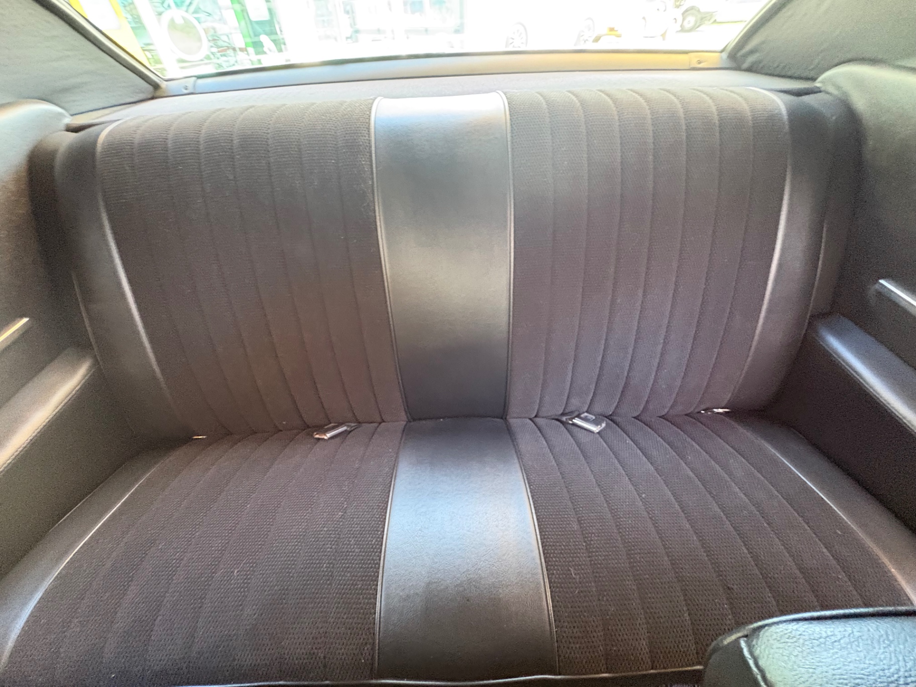 Vehicle photo 38