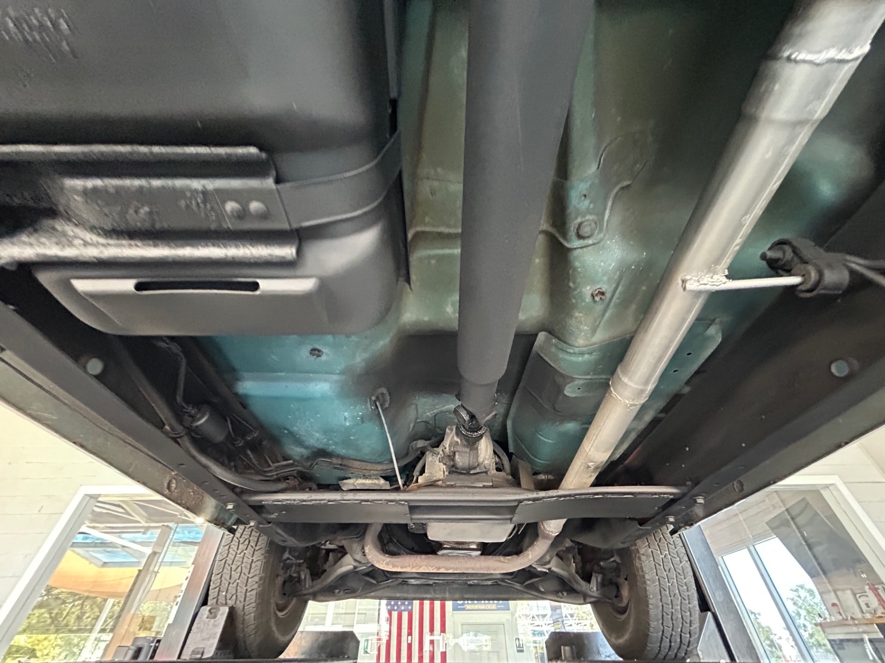 Vehicle photo 42
