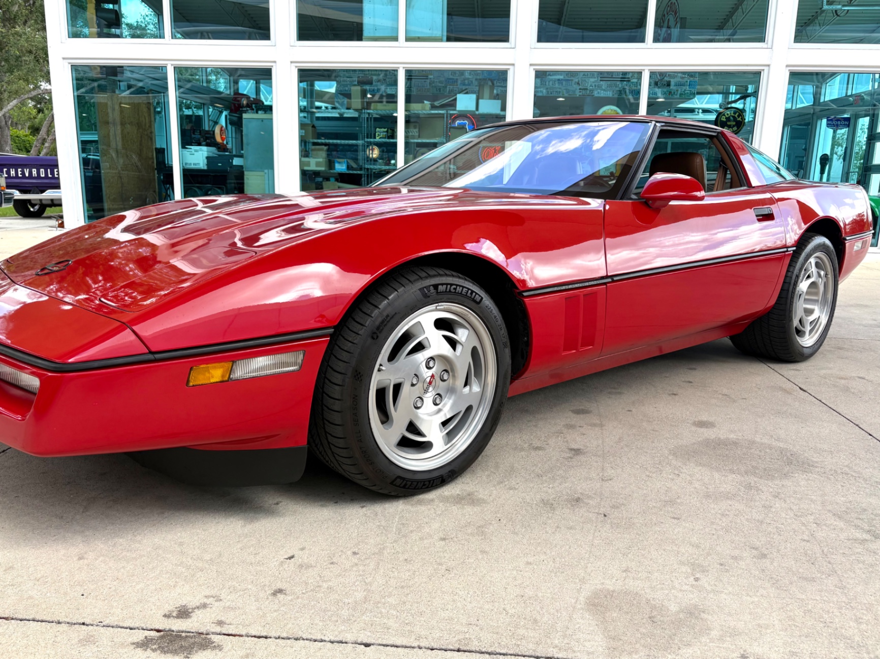 Vehicle photo 13