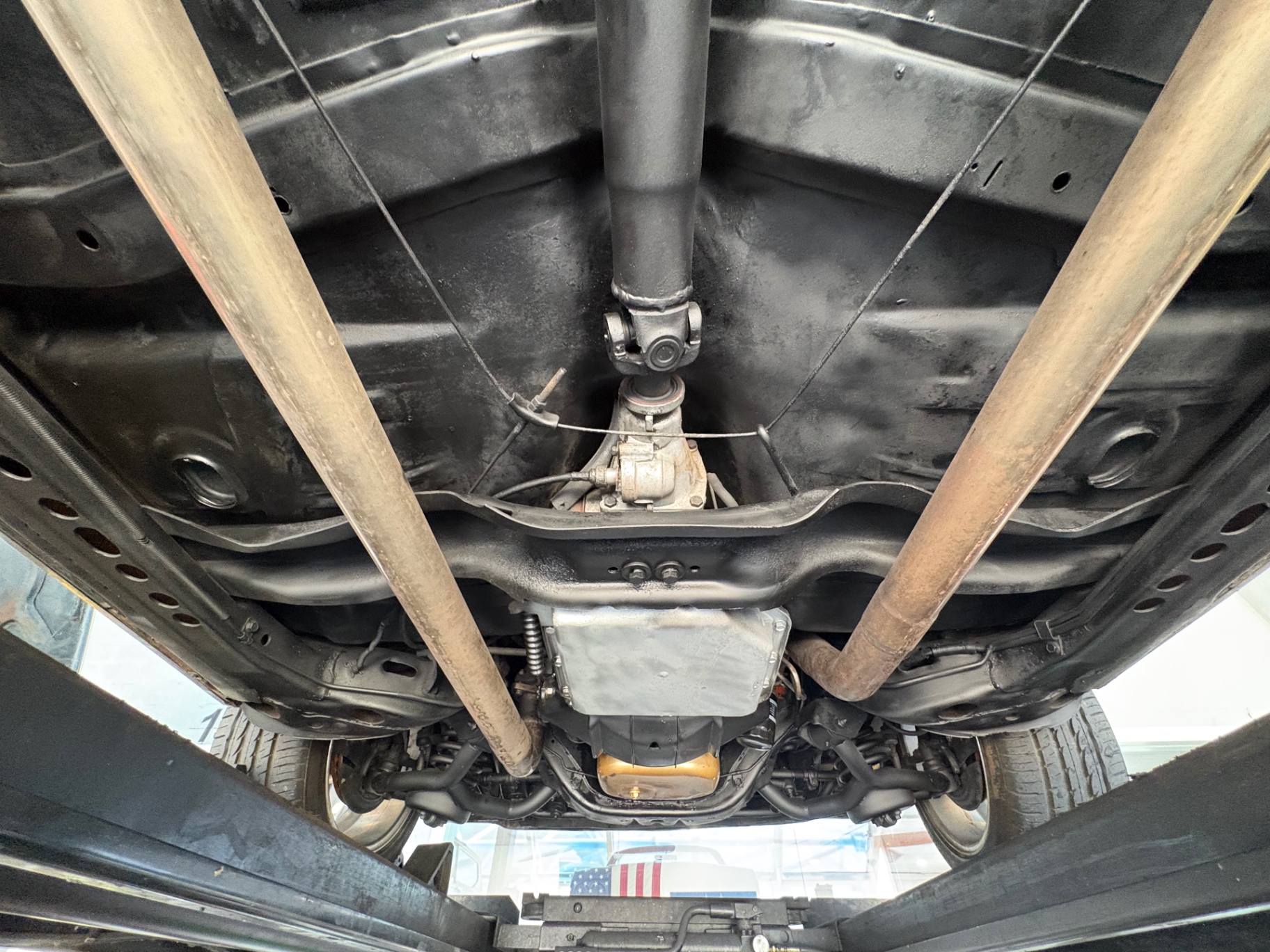 Vehicle photo 57