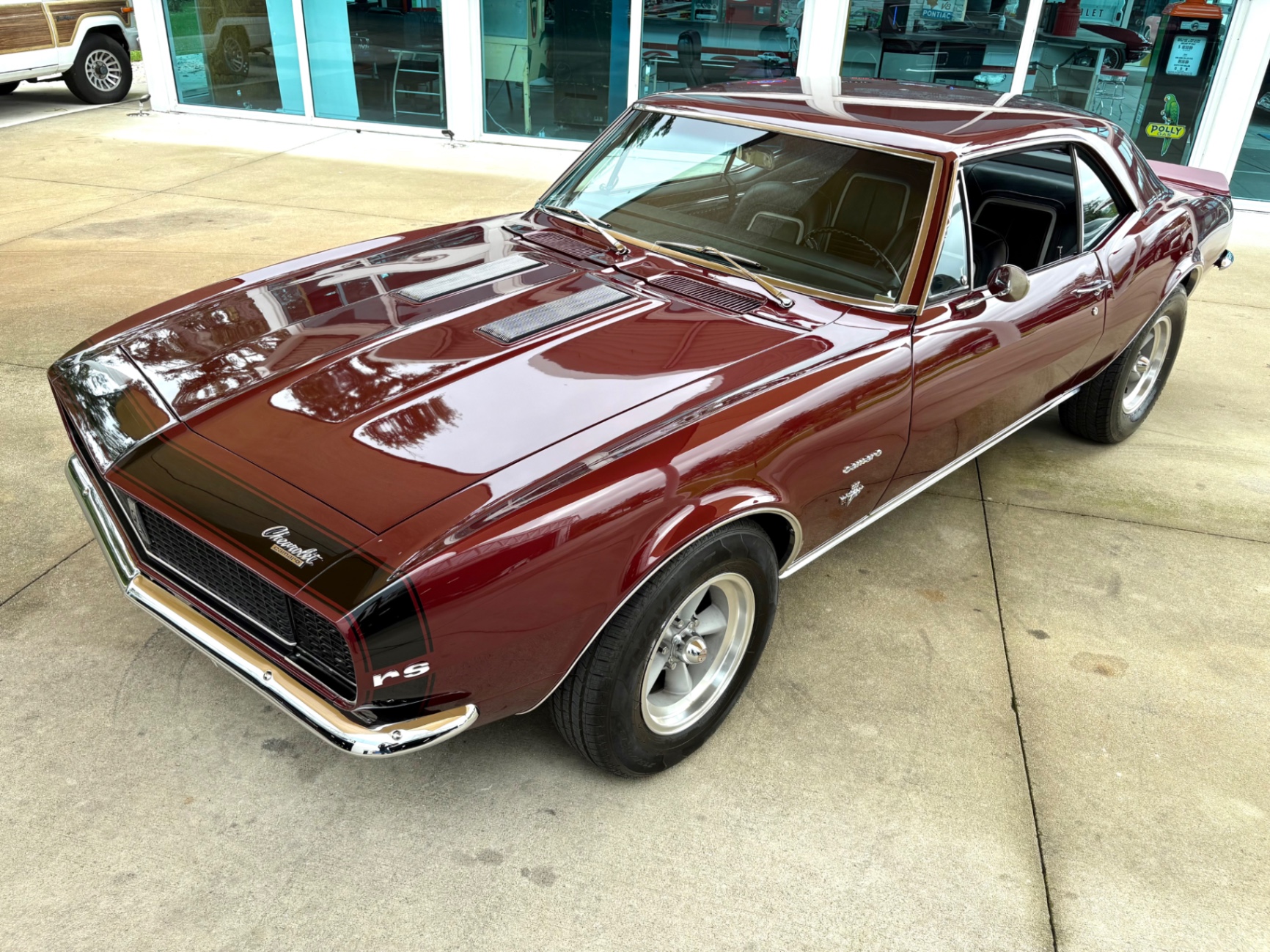 Vehicle photo 21