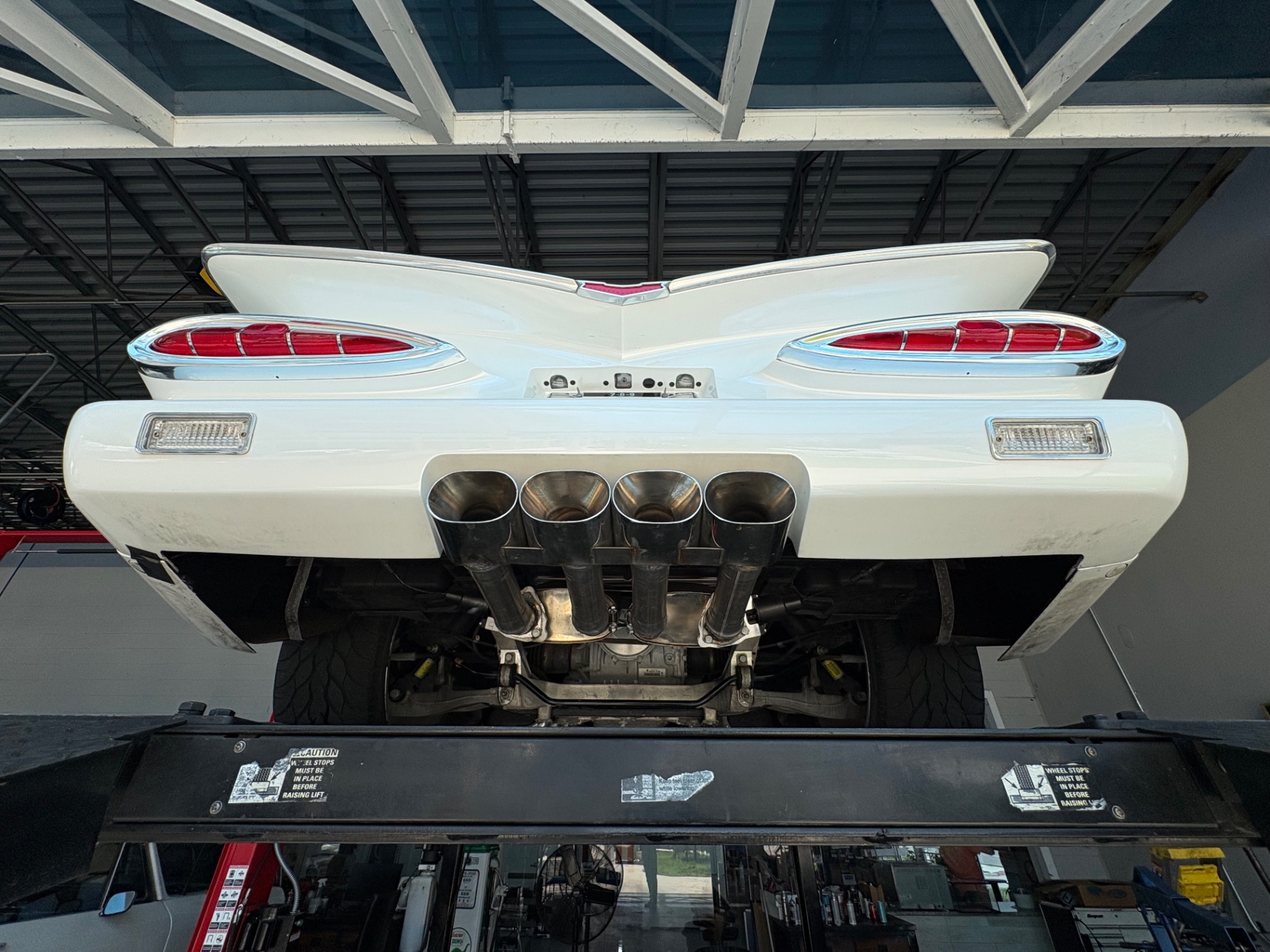 Vehicle photo 43
