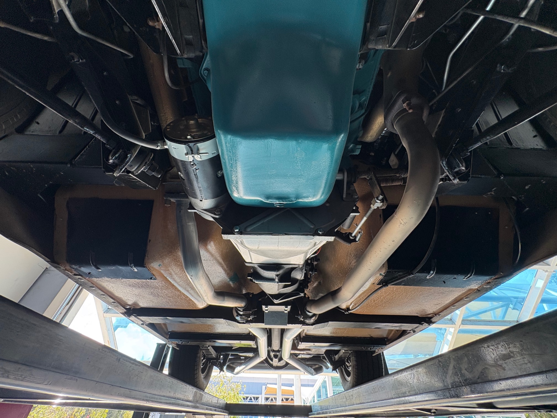 Vehicle photo 47