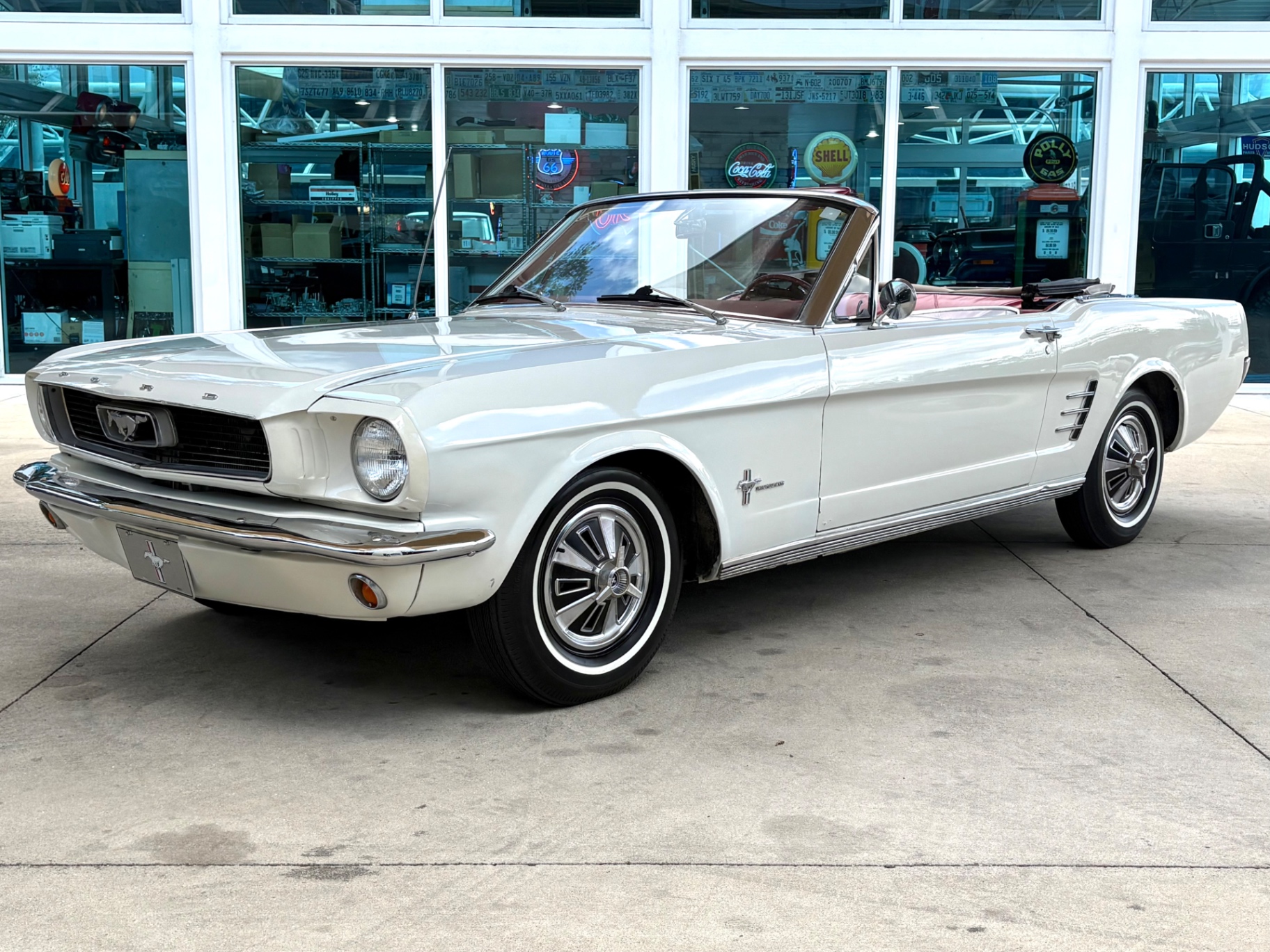 Vehicle photo 11