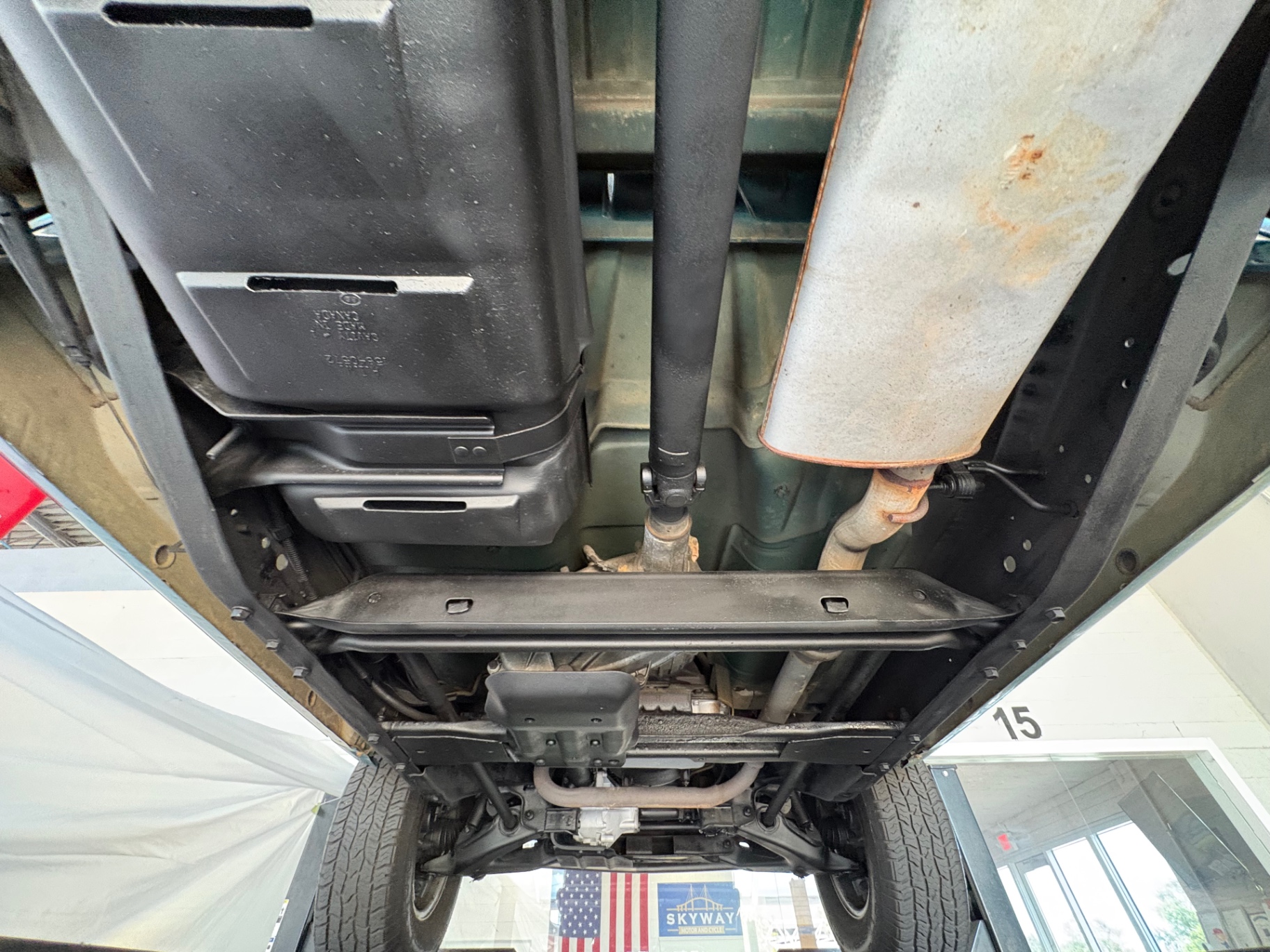 Vehicle photo 46
