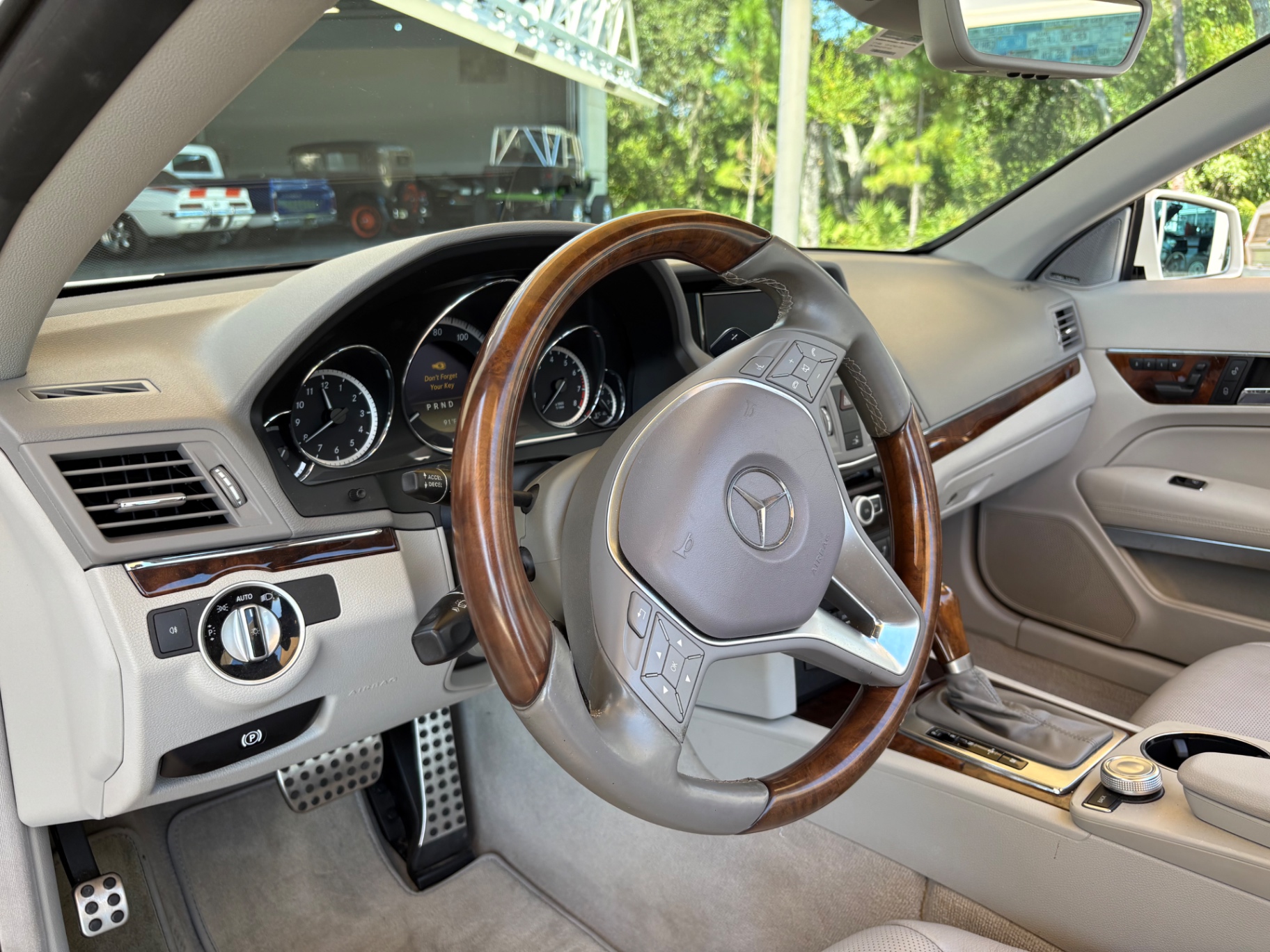 Vehicle photo 35